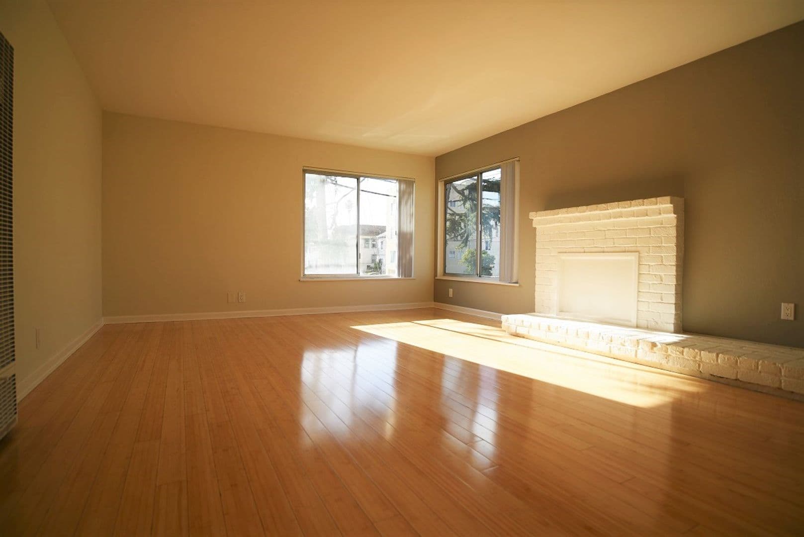 Oakland Apartment: 1738 4th Avenue