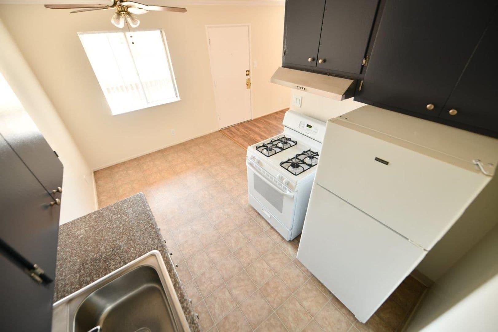 Oakland Apartment: 524 E. 17th Street