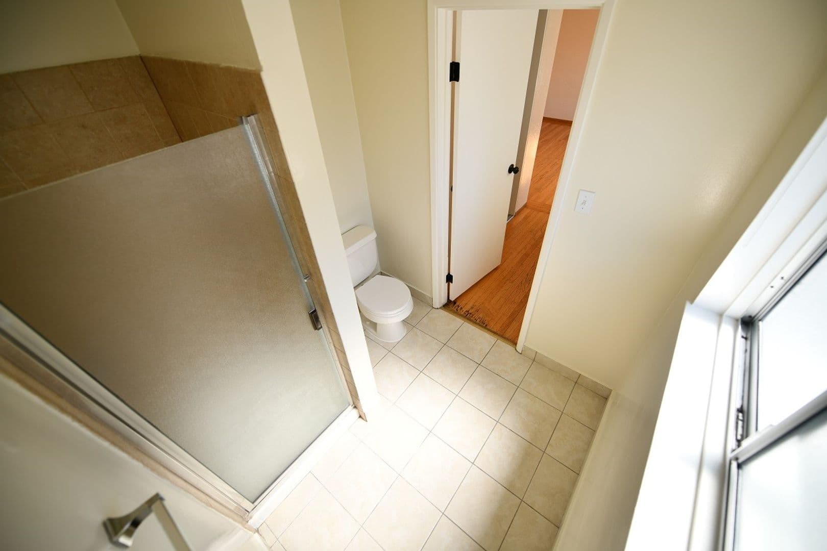 Oakland Apartment: 96 Linda Avenue