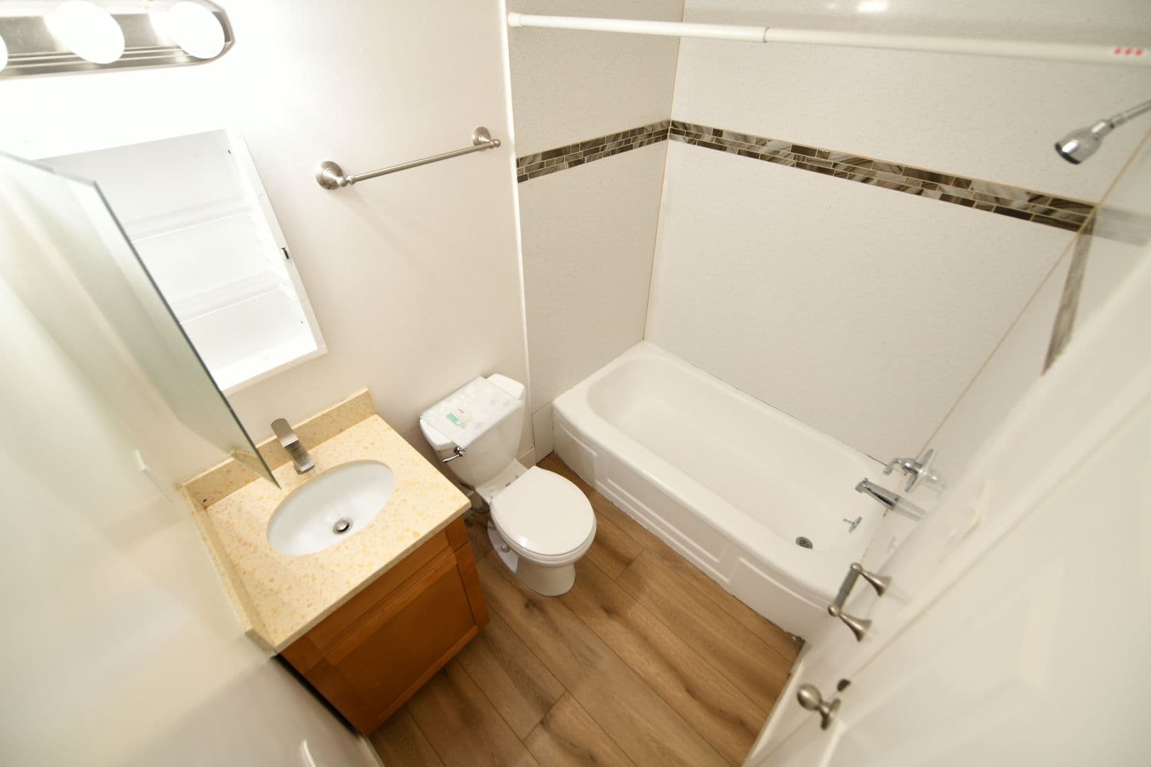 Berkeley Apartment: 2514 College Avenue