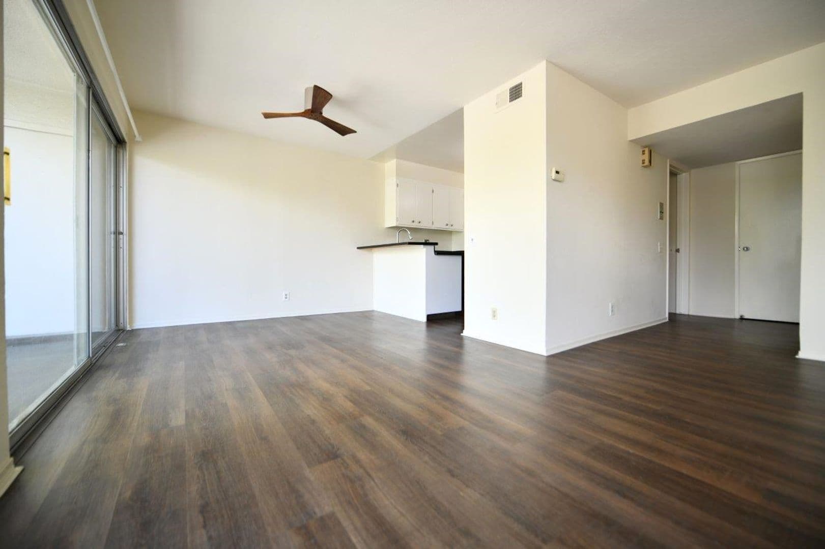 Oakland Apartment: 5401 Broadway Terrace