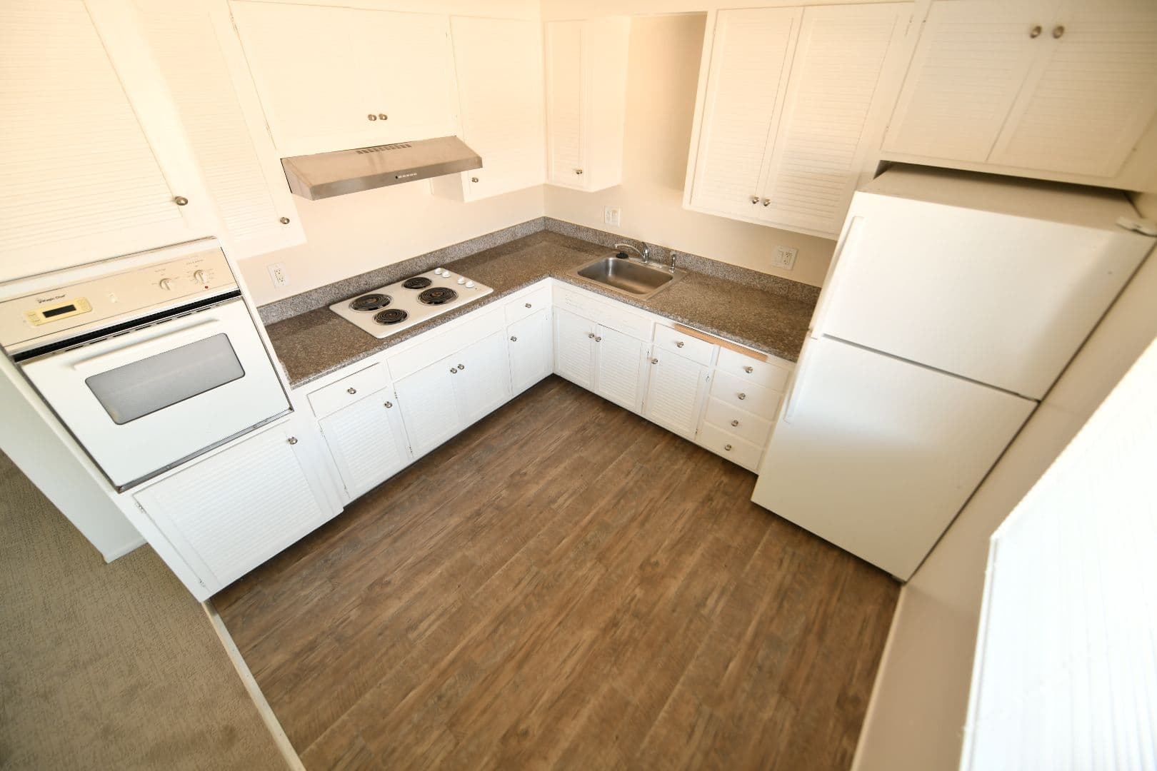 Alameda Apartment: 2031 Shoreline Drive