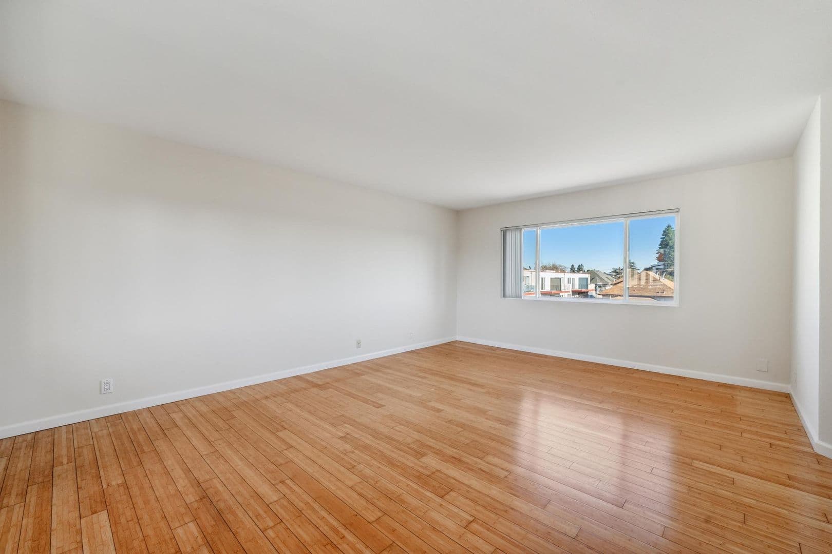 Oakland Apartment: 1738 4th Avenue