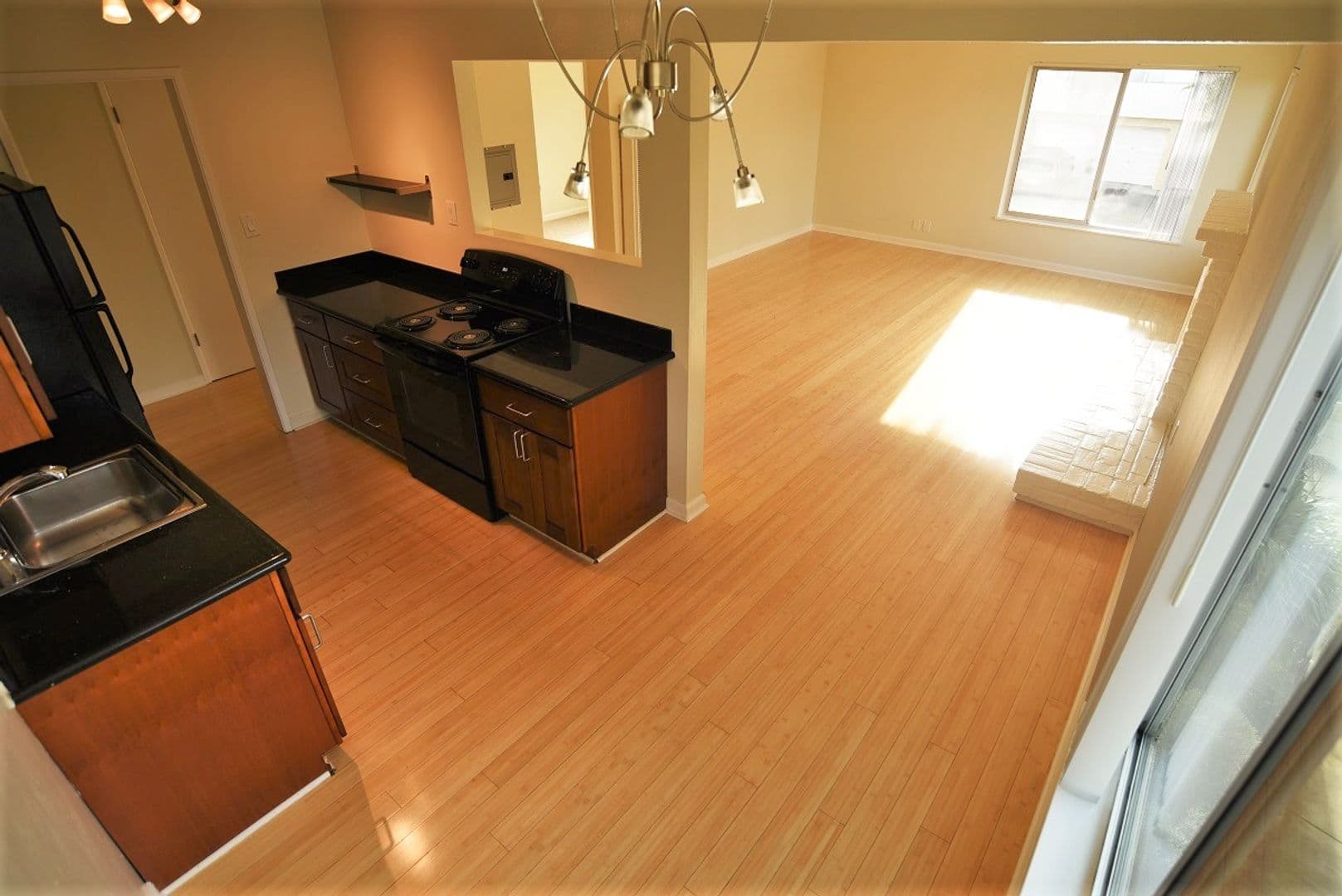 Oakland Apartment: 1738 4th Avenue