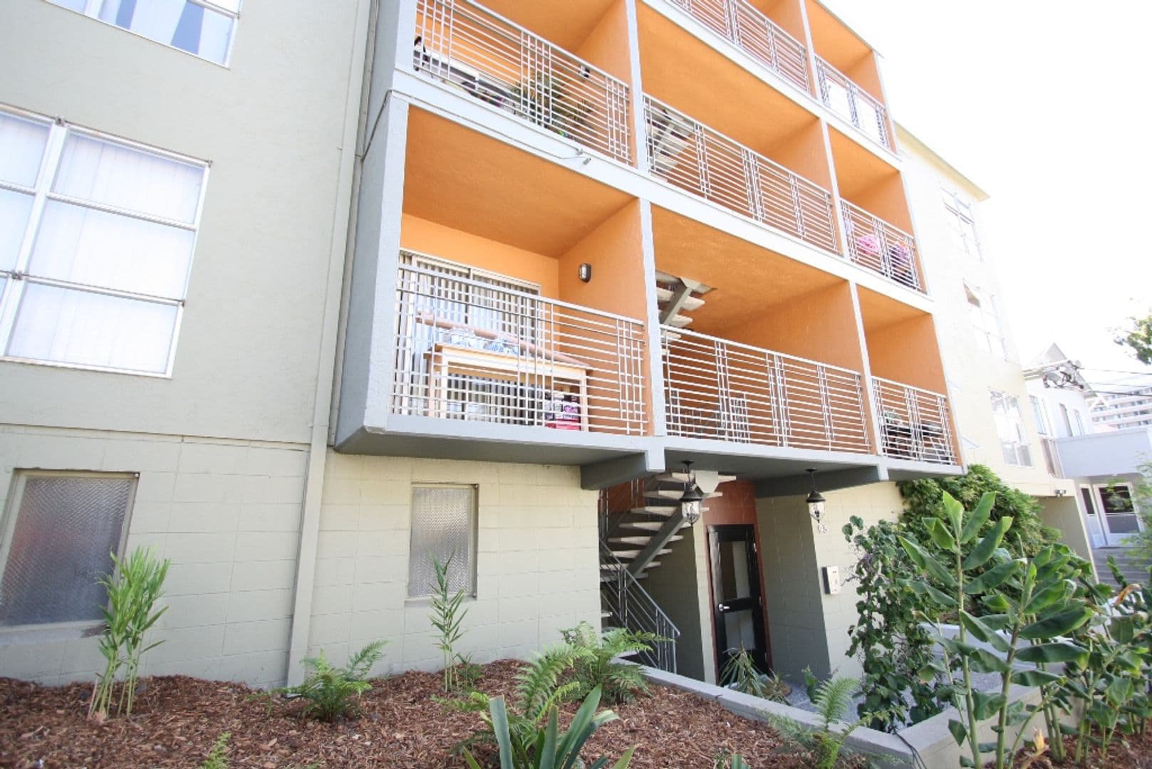 Oakland Apartment: 95 Linda Avenue