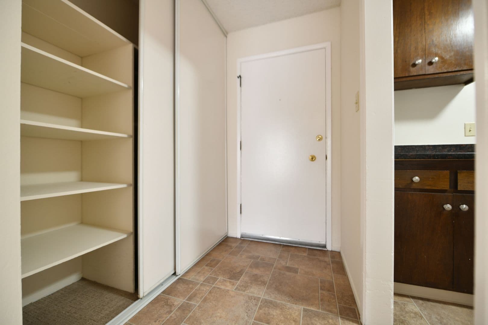 Berkeley Apartment: 2725 Haste Street