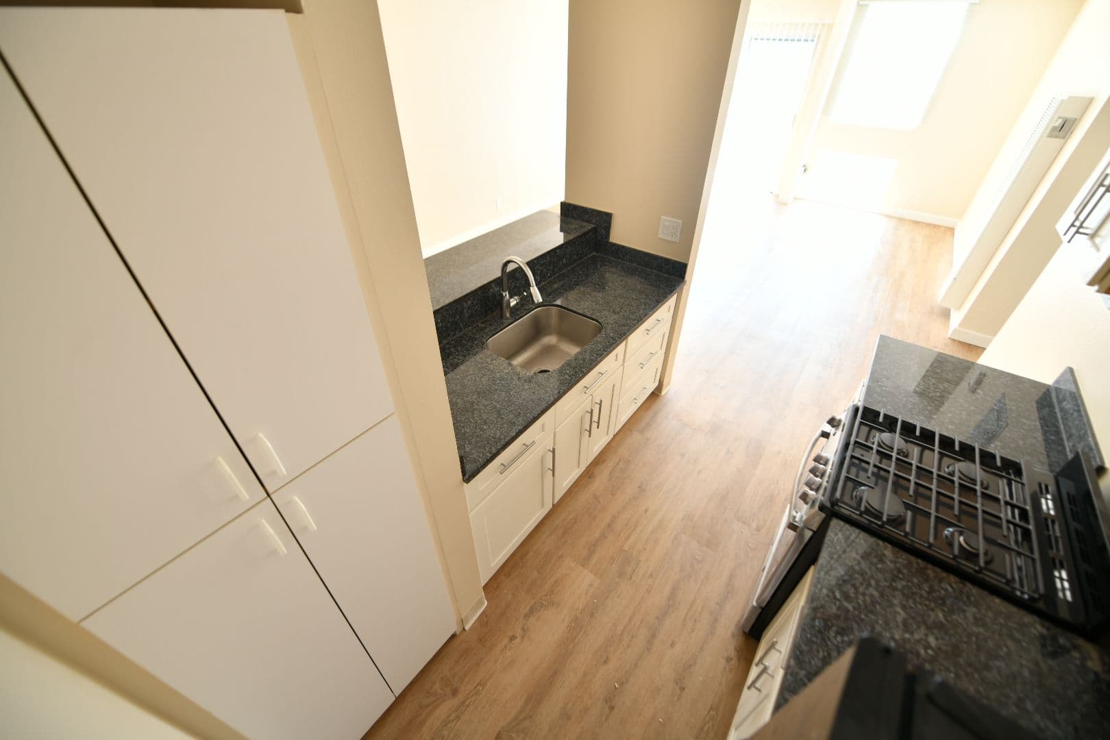 Berkeley Apartment: 2418 Dwight Way
