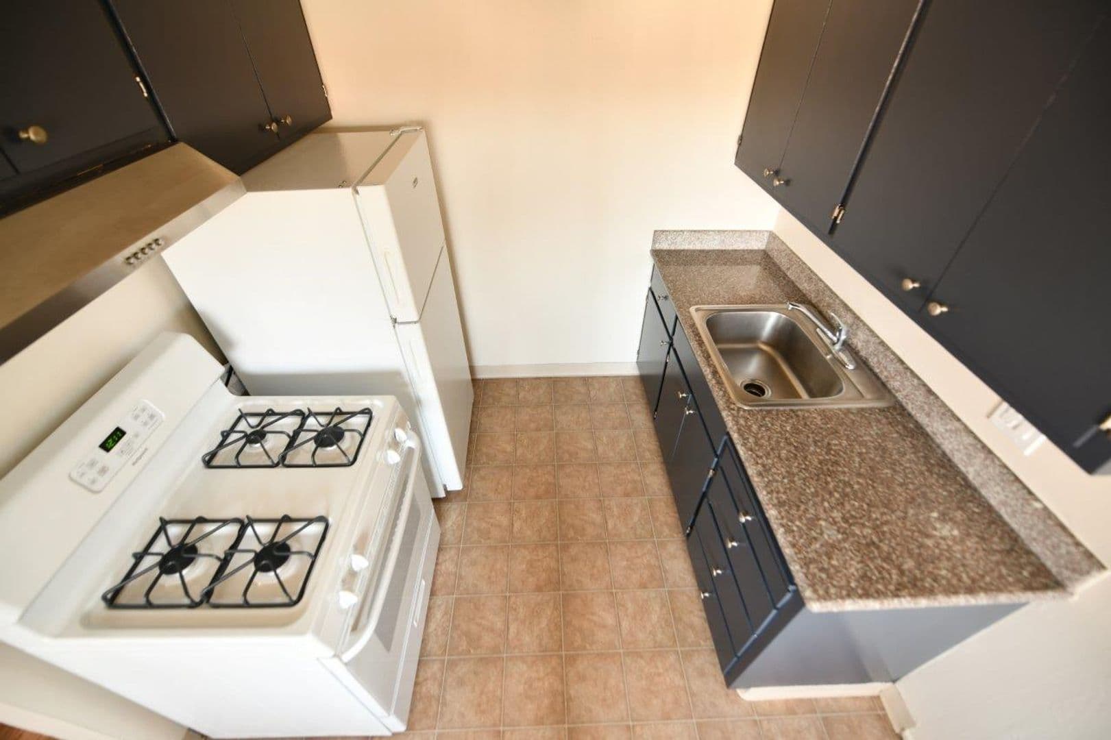 Oakland Apartment: 524 E. 17th Street