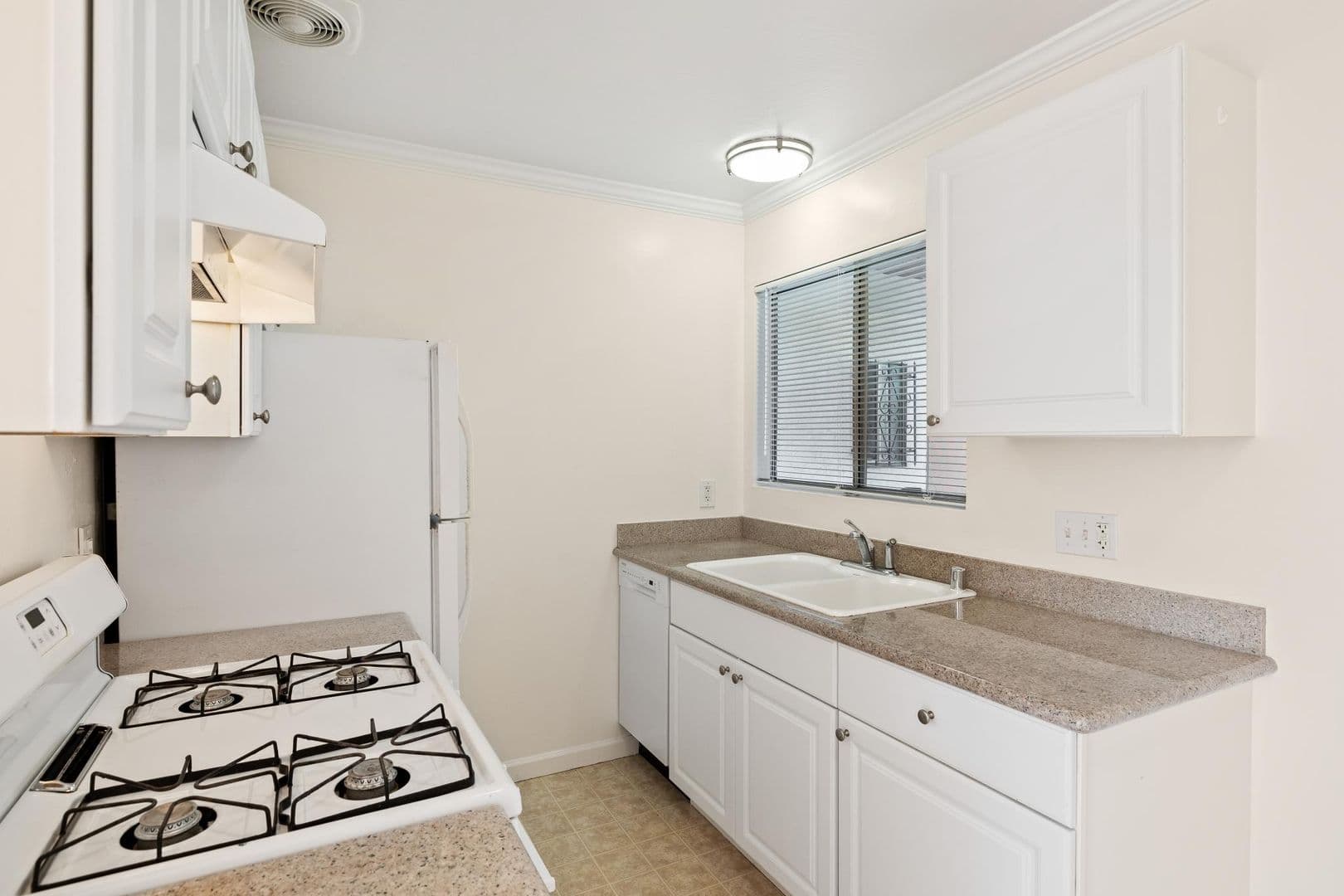 Oakland Apartment: 1435 3rd Avenue