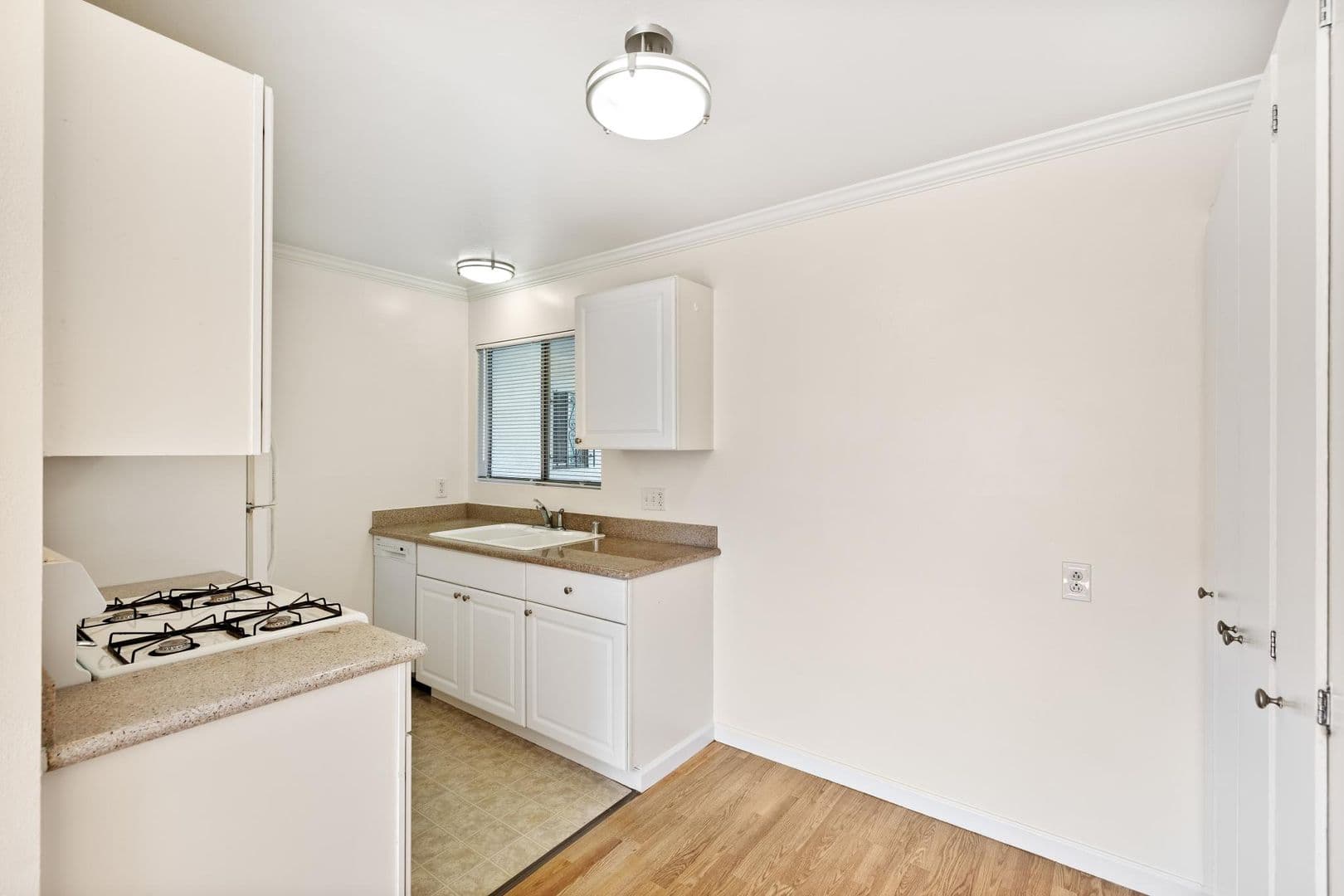 Oakland Apartment: 1435 3rd Avenue