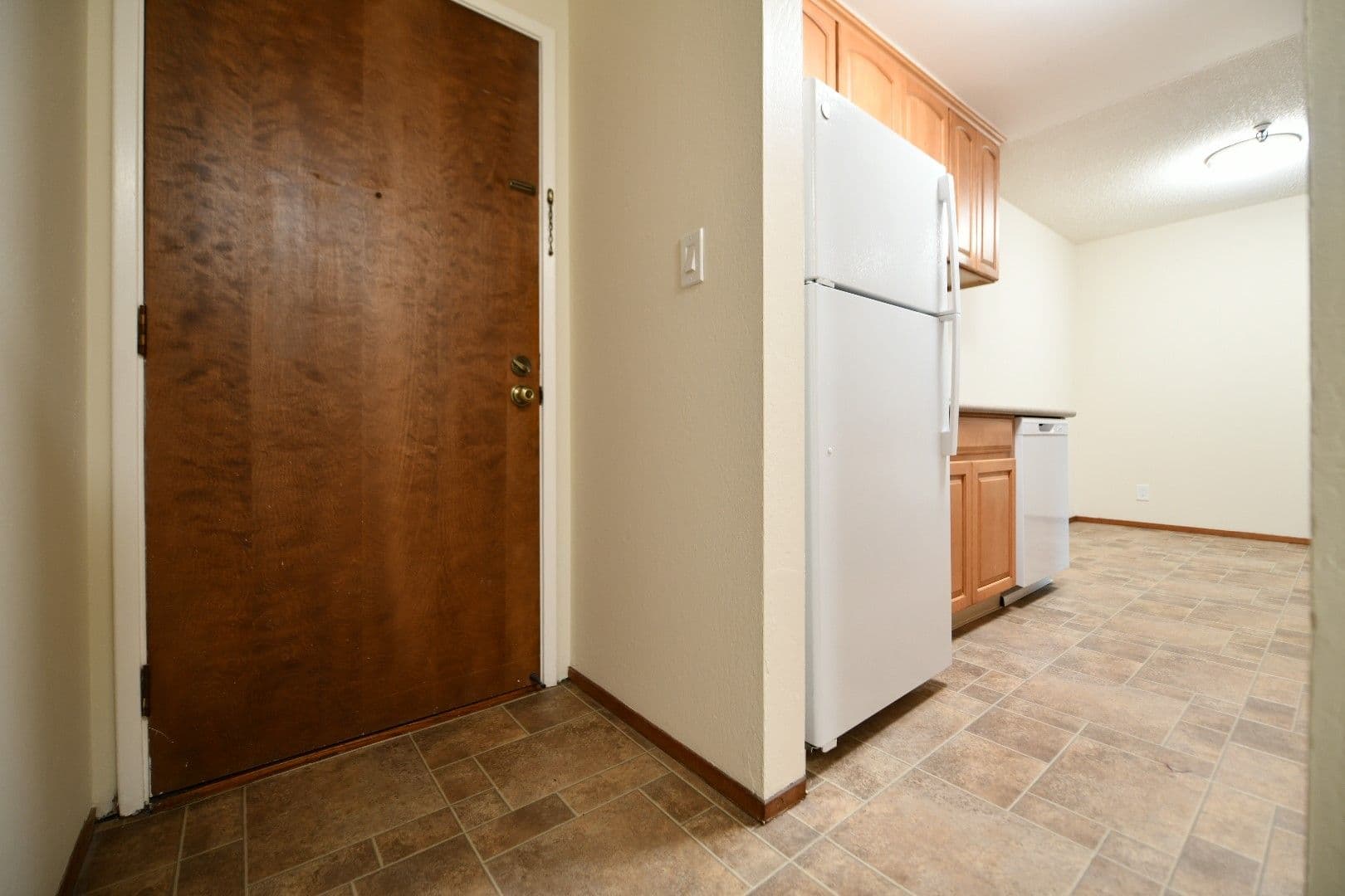 Oakland Apartment: 415 Lagunitas Avenue