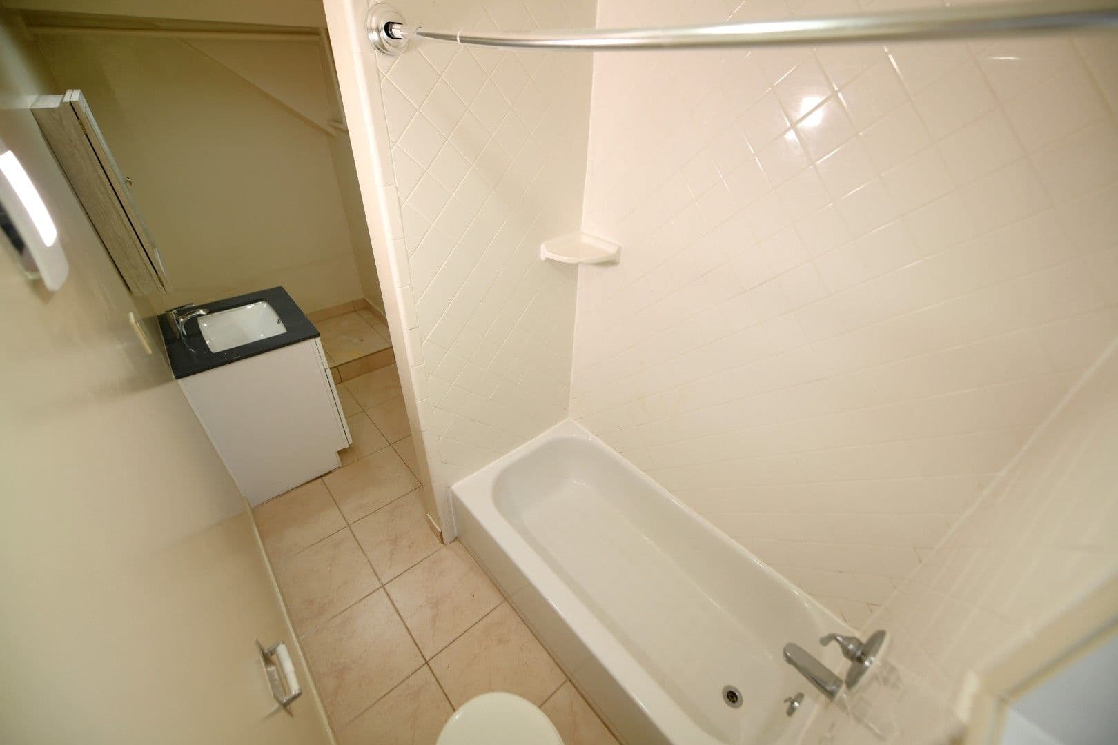 Berkeley Apartment: 2012 Channing Way
