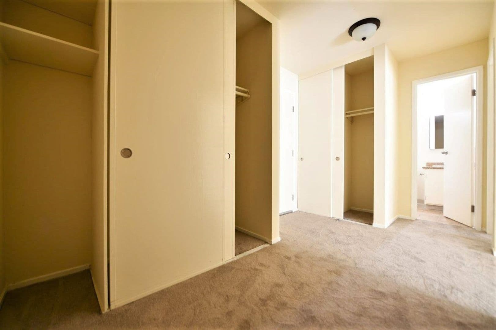 Oakland Apartment: 2801 Summit Street