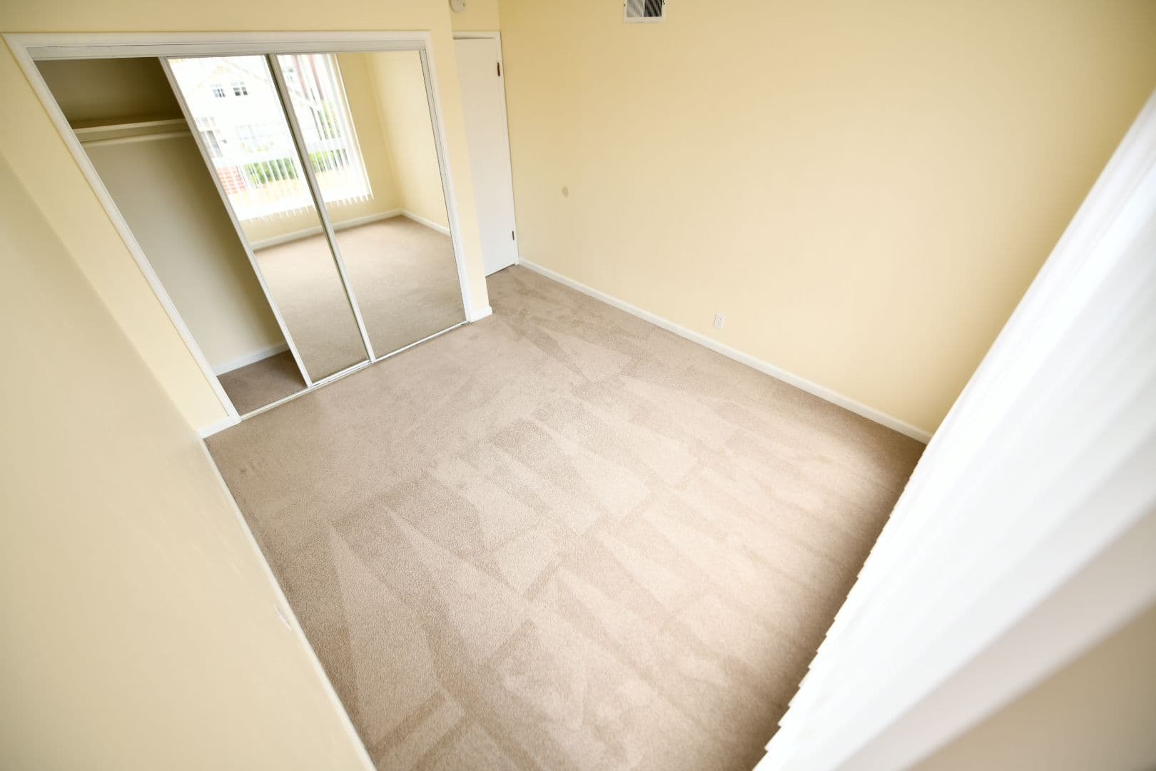 Oakland Apartment: 433 Perkins Street