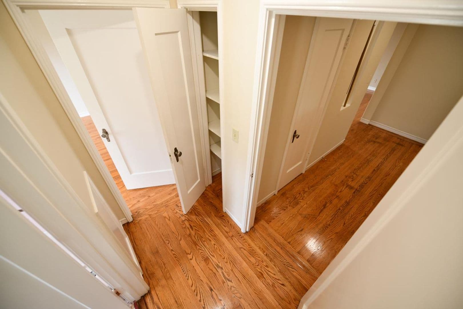 Oakland Apartment: 373 Orange Street