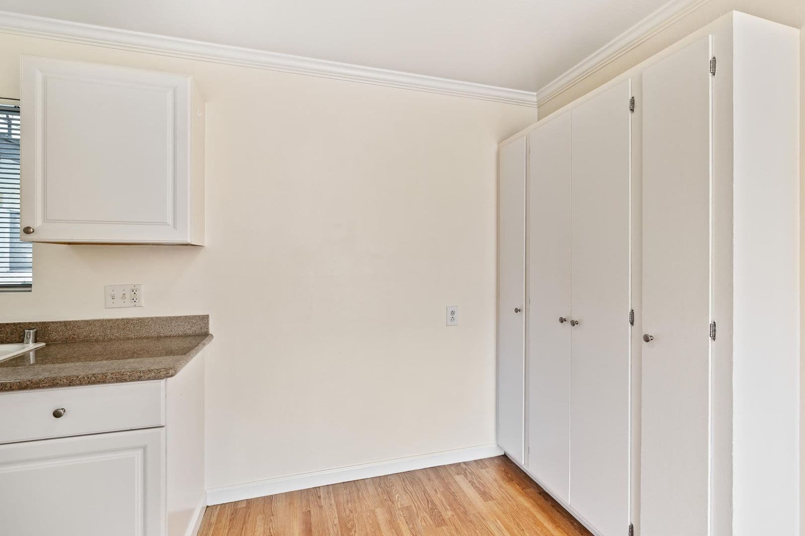 Oakland Apartment: 1435 3rd Avenue