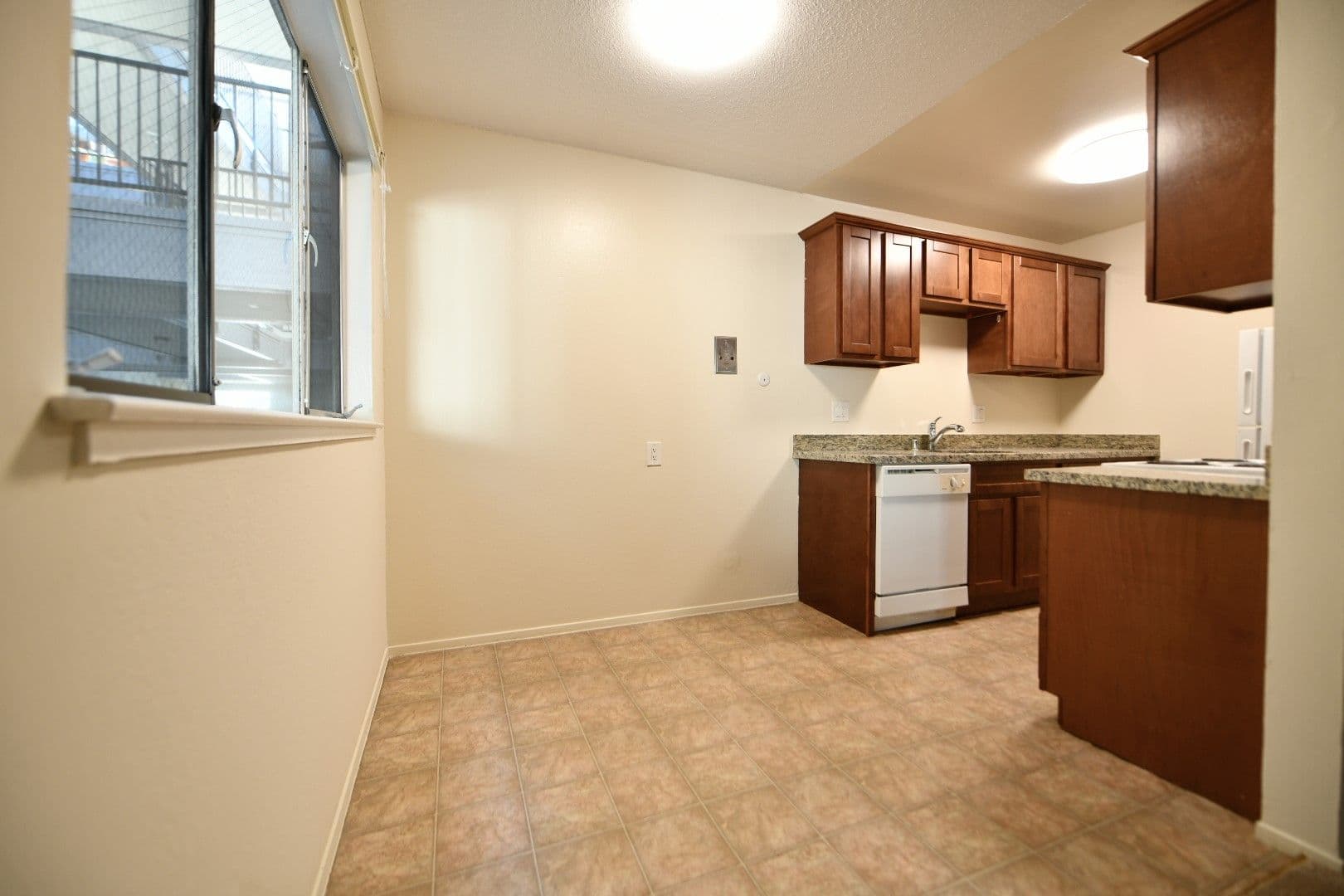 Berkeley Apartment: 1921 Francisco Street