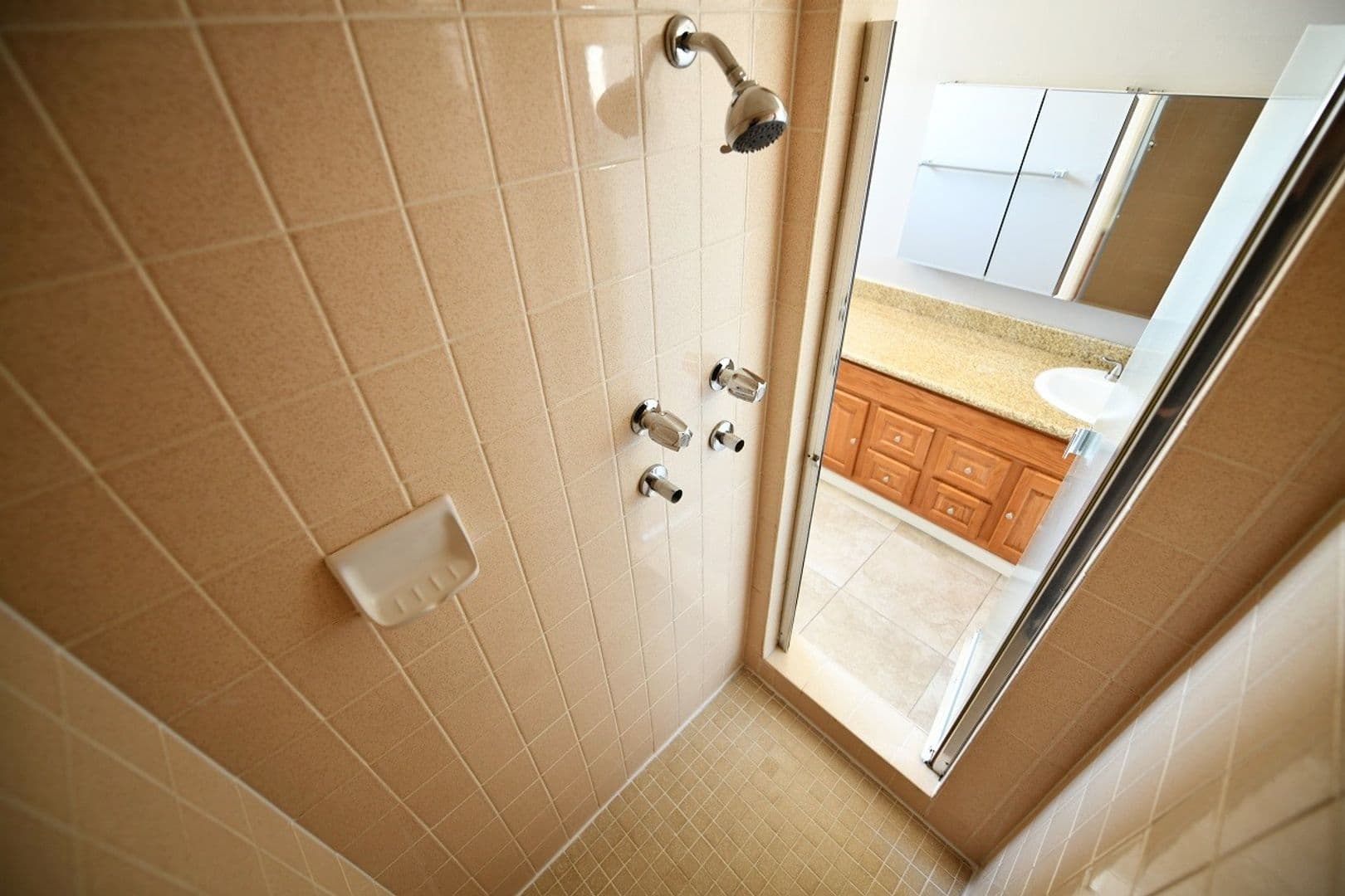 Oakland Apartment: 398 Euclid Avenue