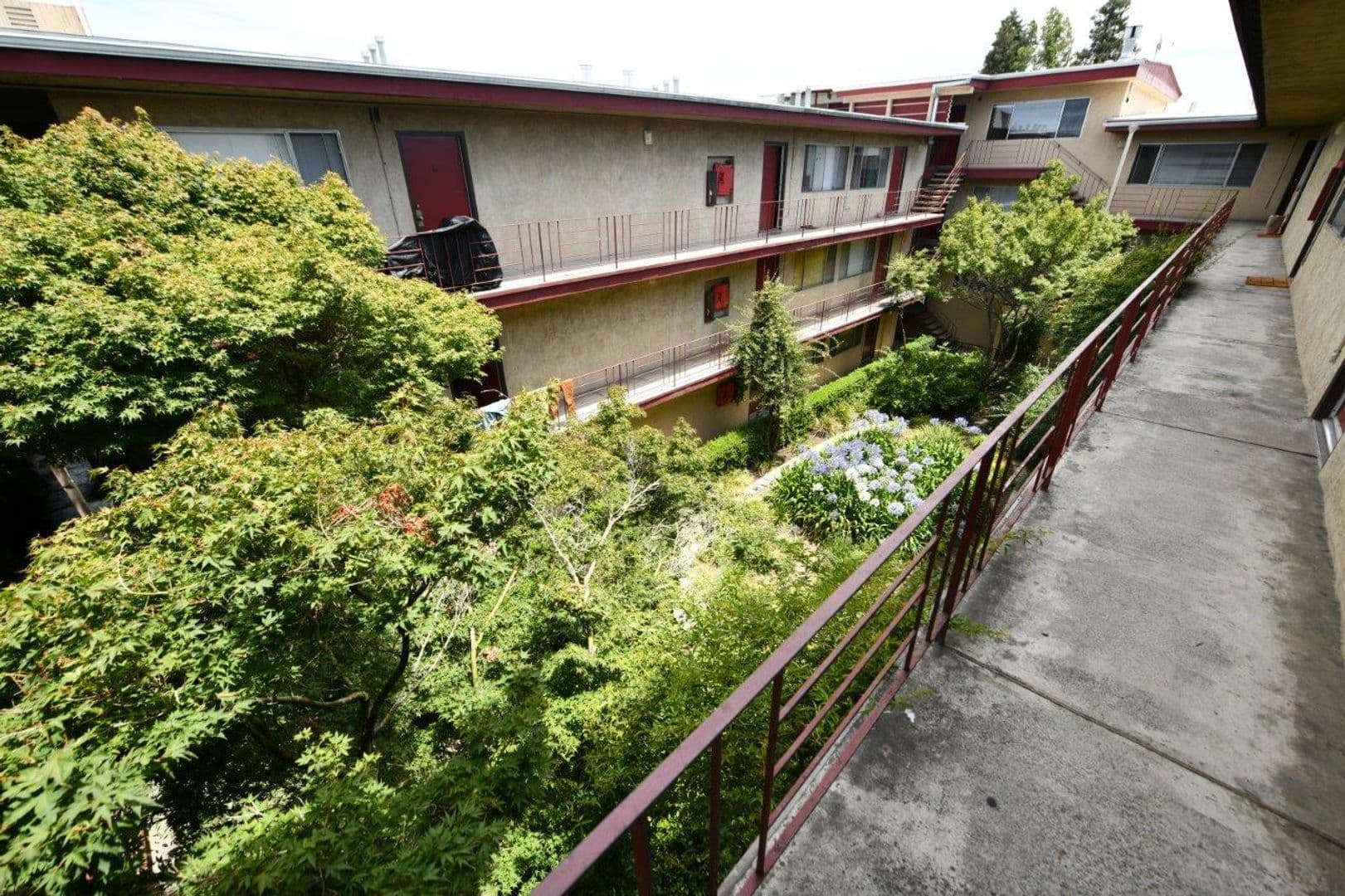 Oakland Apartment: 434 E. 17th Street