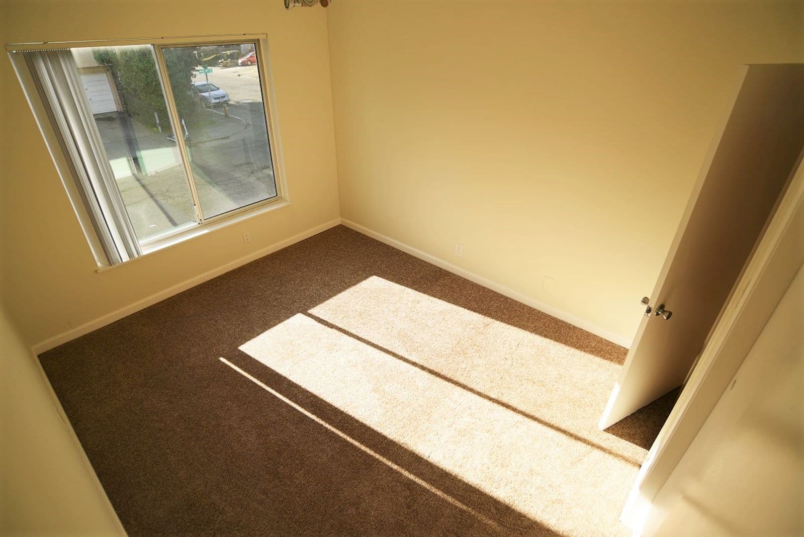 Oakland Apartment: 1738 4th Avenue