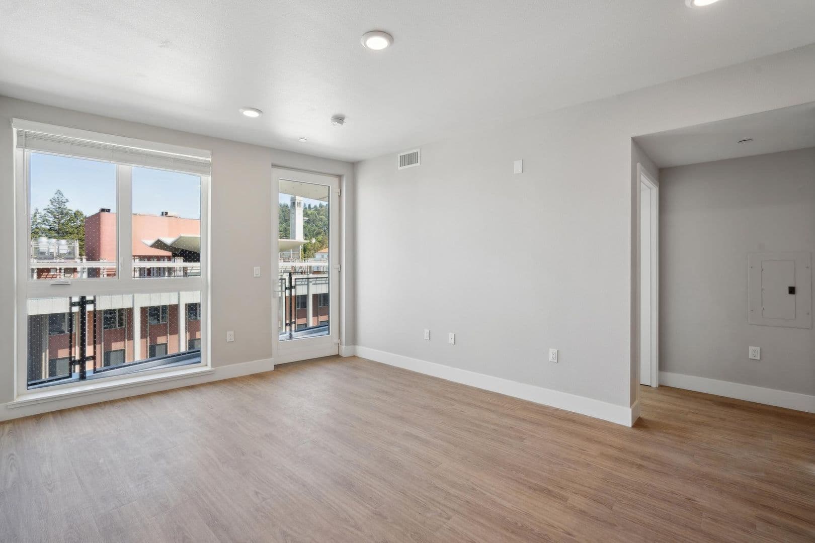Berkeley Apartment: 2480 Bancroft Way