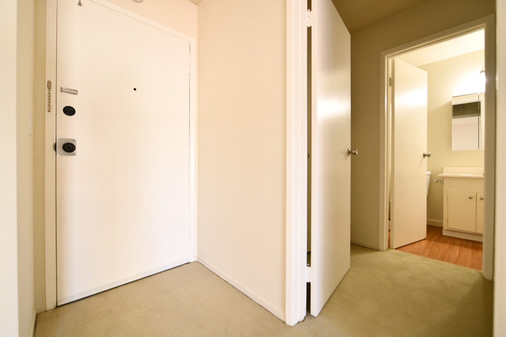 Oakland Apartment: 1570 Jackson Street