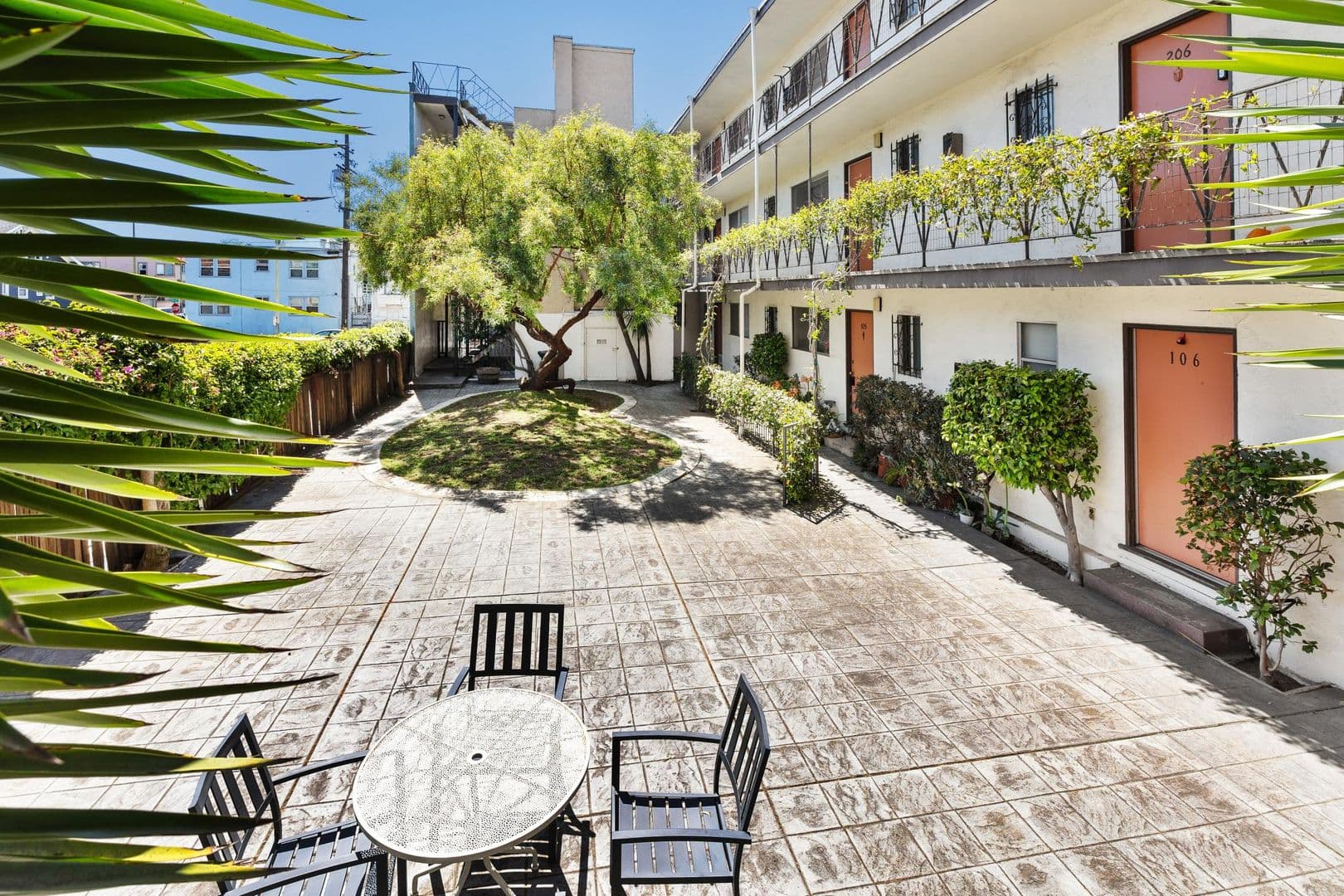 Oakland Apartment: 1435 3rd Avenue