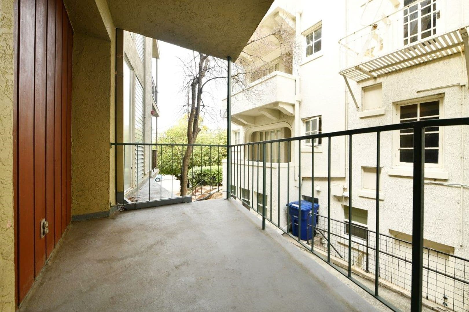 Berkeley Apartment: 2415 College Avenue
