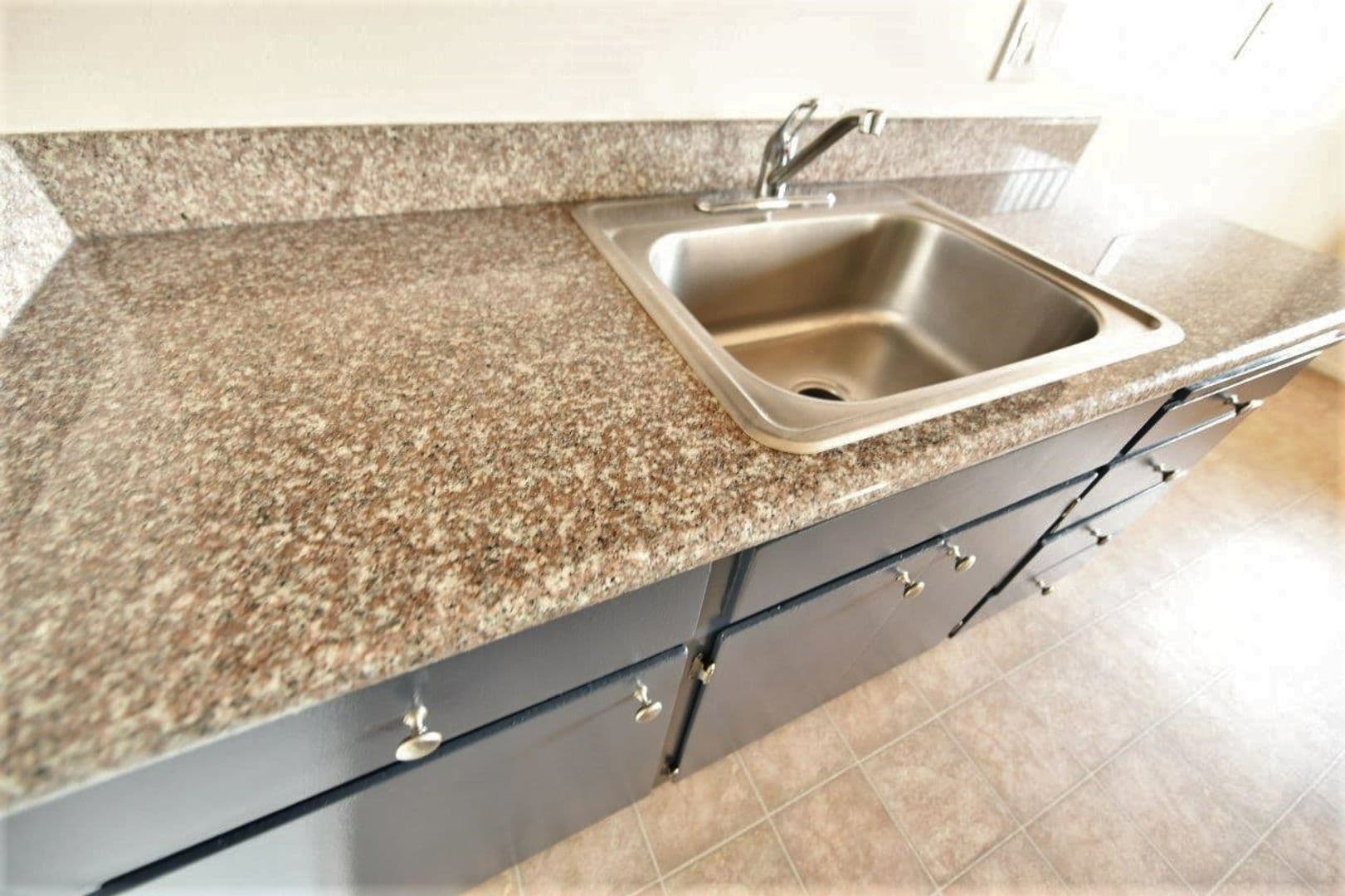 Oakland Apartment: 524 E. 17th Street