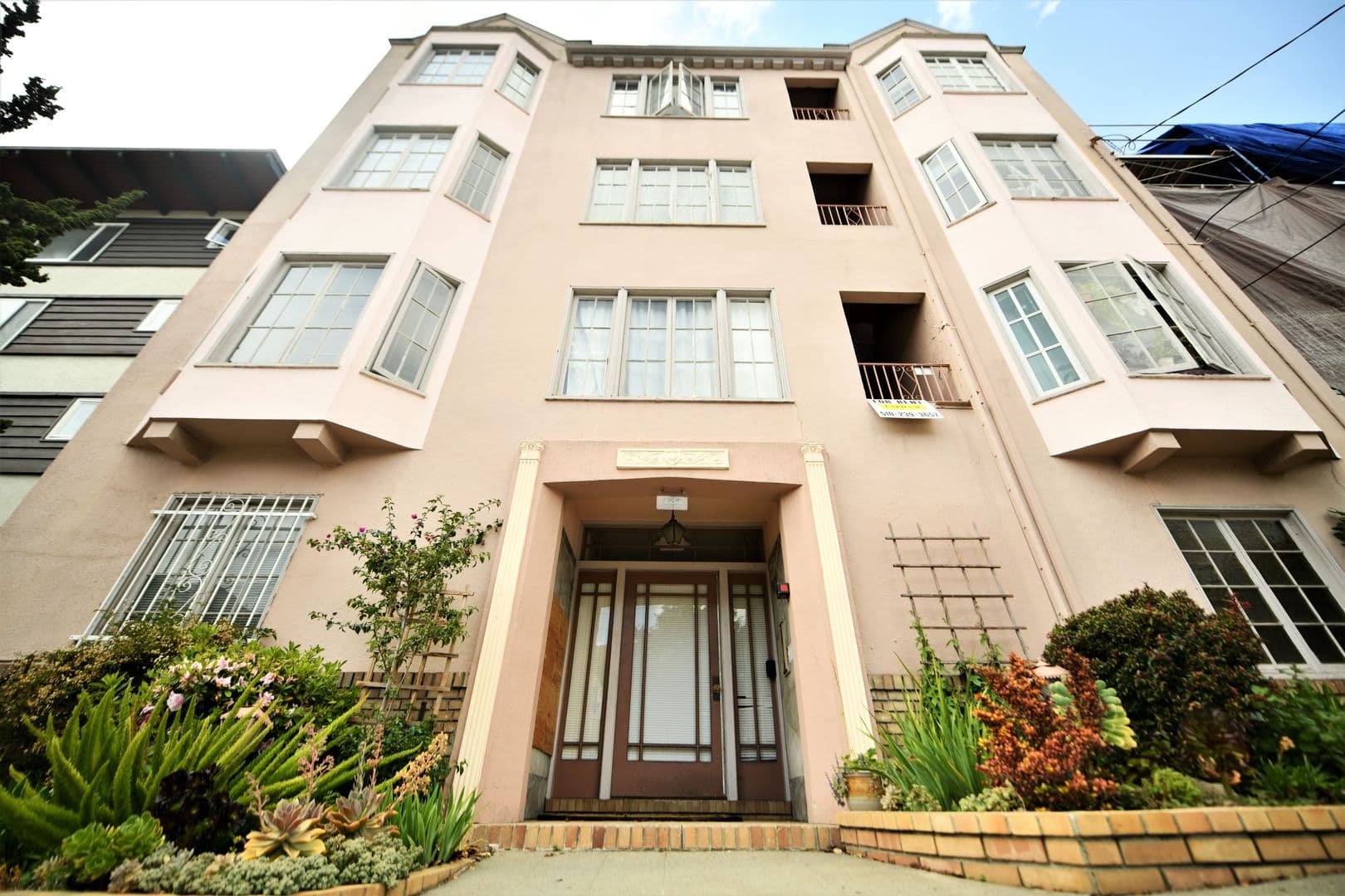 Oakland Apartment: 431 Lee Street