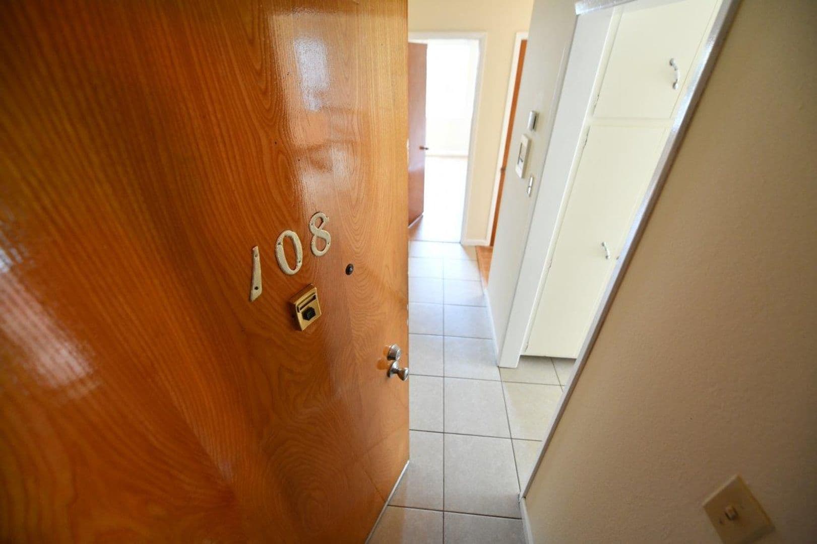 Oakland Apartment: 398 Euclid Avenue