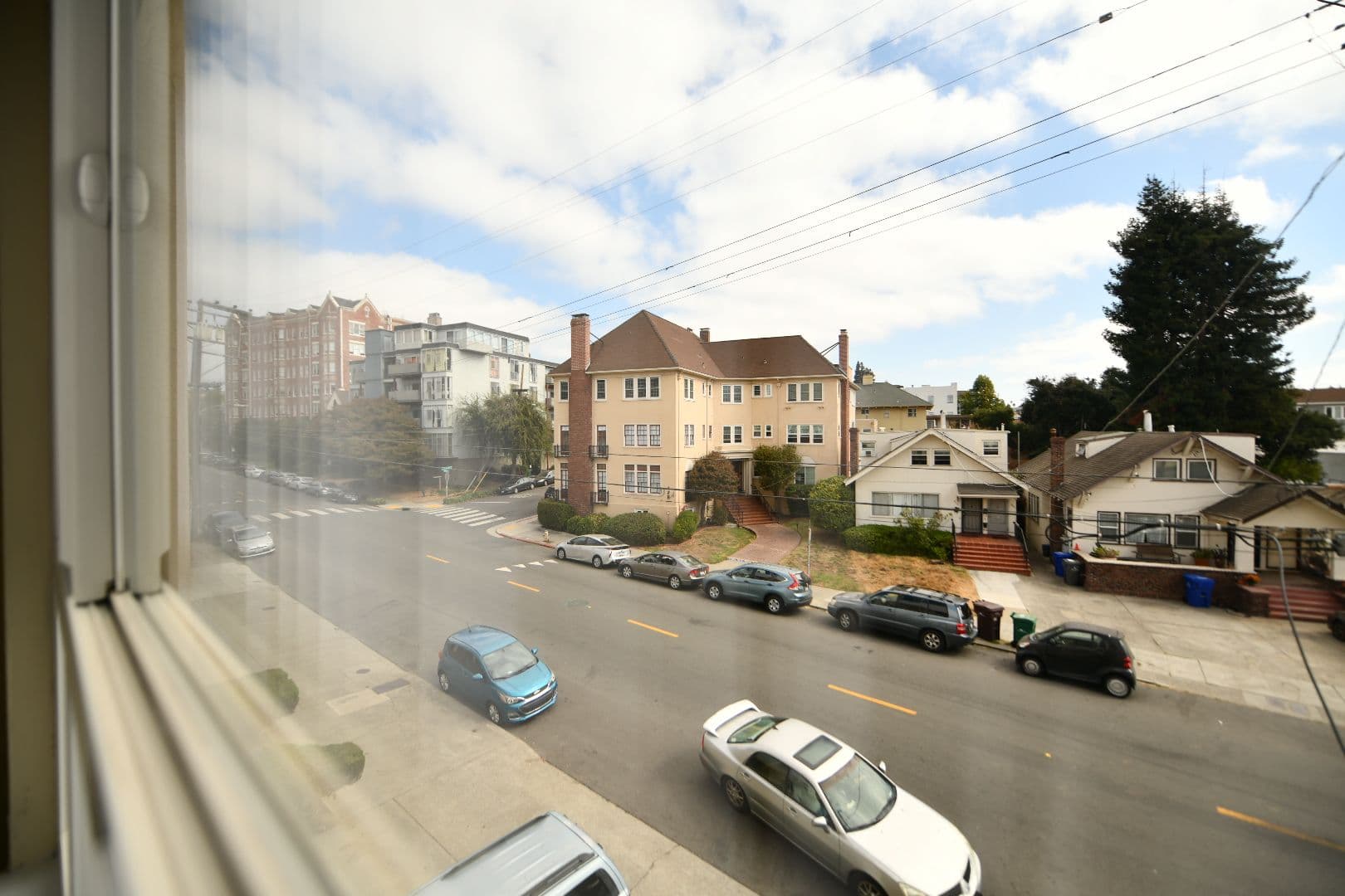Oakland Apartment: 433 Perkins Street