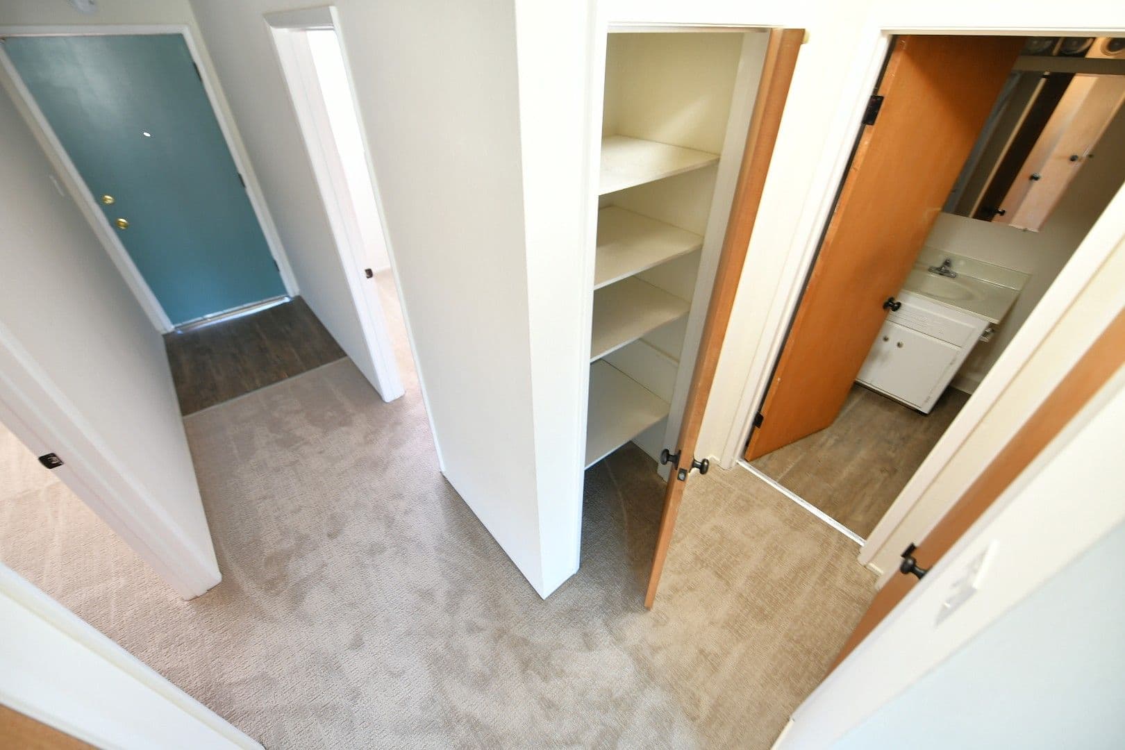 Alameda Apartment: 2031 Shoreline Drive
