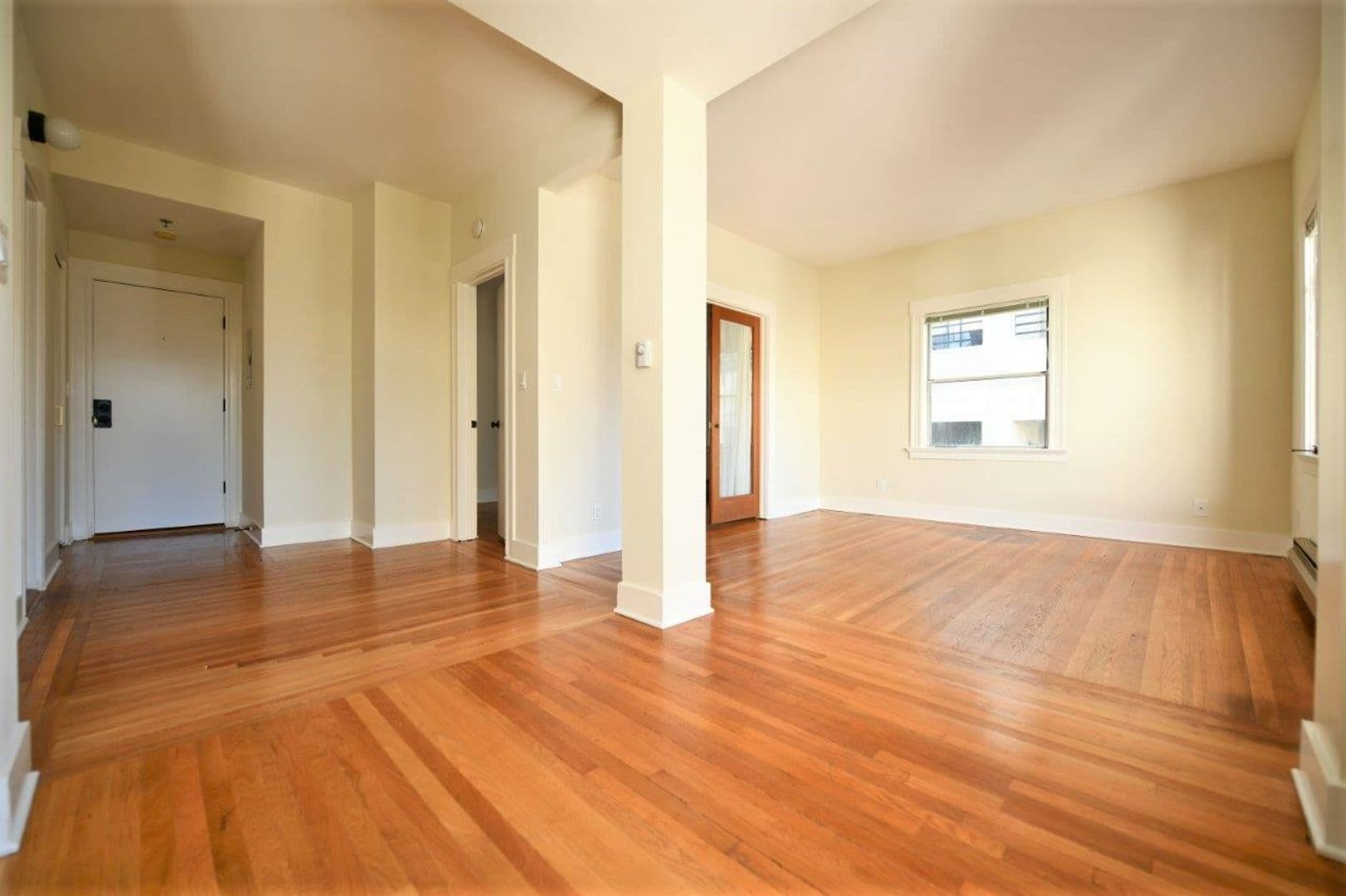 Oakland Apartment: 1458 Madison Street