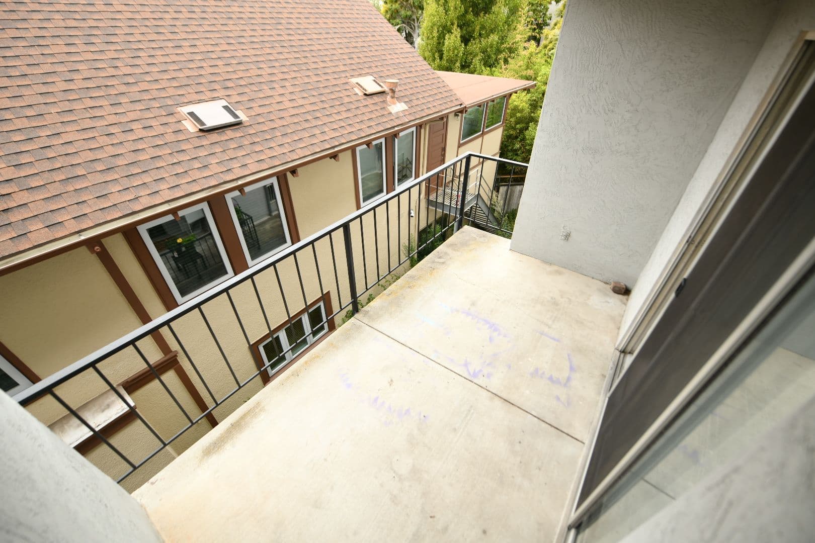 Berkeley Apartment: 2725 Haste Street