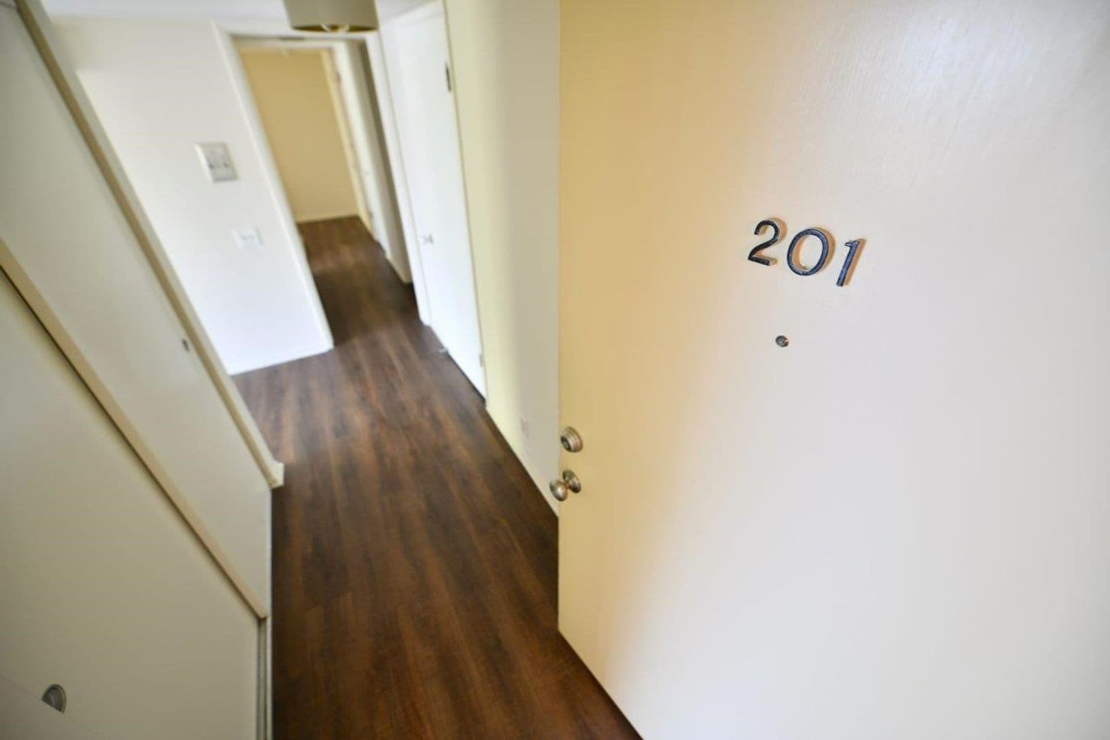 Oakland Apartment: 5401 Broadway Terrace