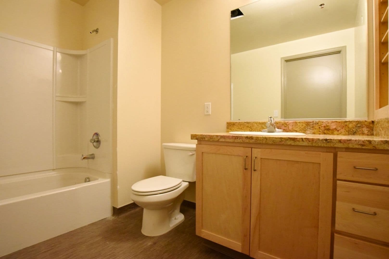 Berkeley Apartment: 2526 Durant Avenue