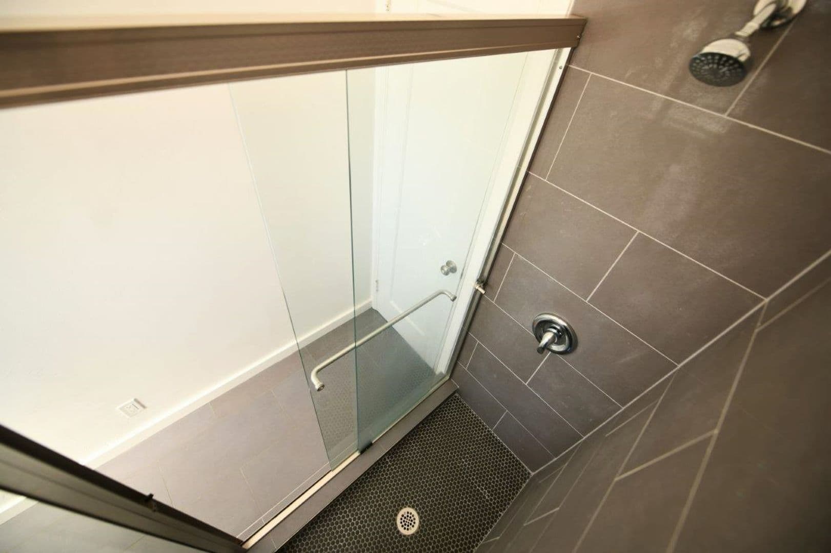 Oakland Apartment: 721 40th Street
