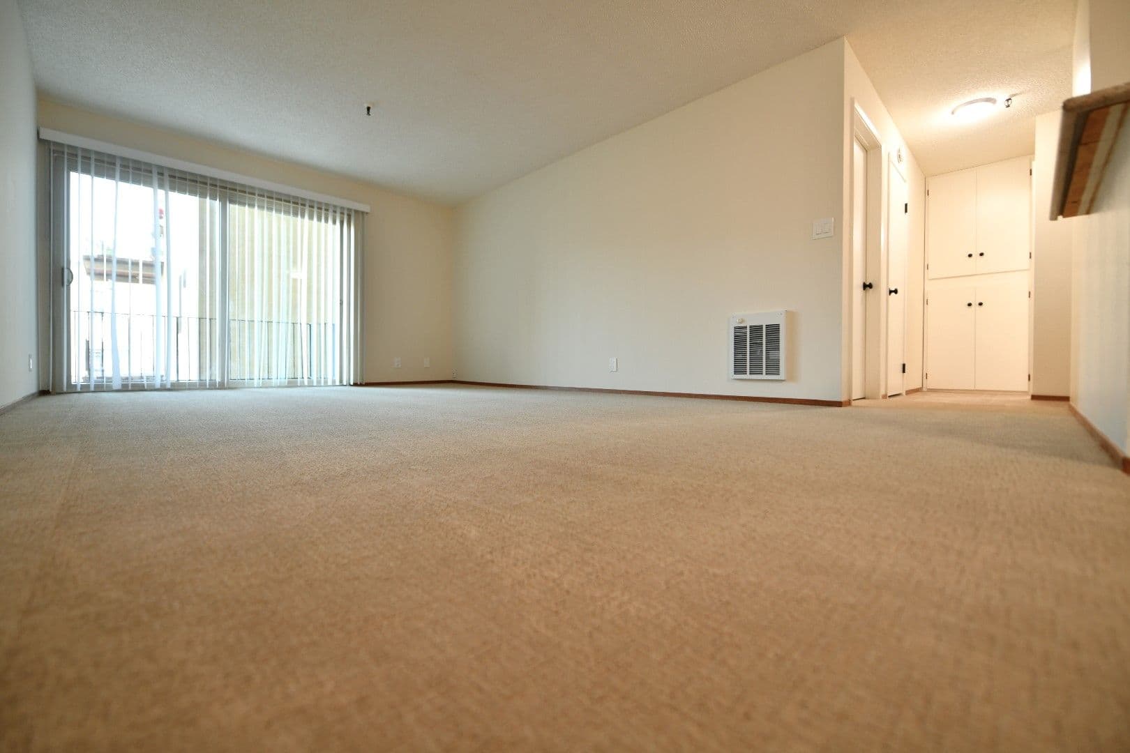 Oakland Apartment: 415 Lagunitas Avenue