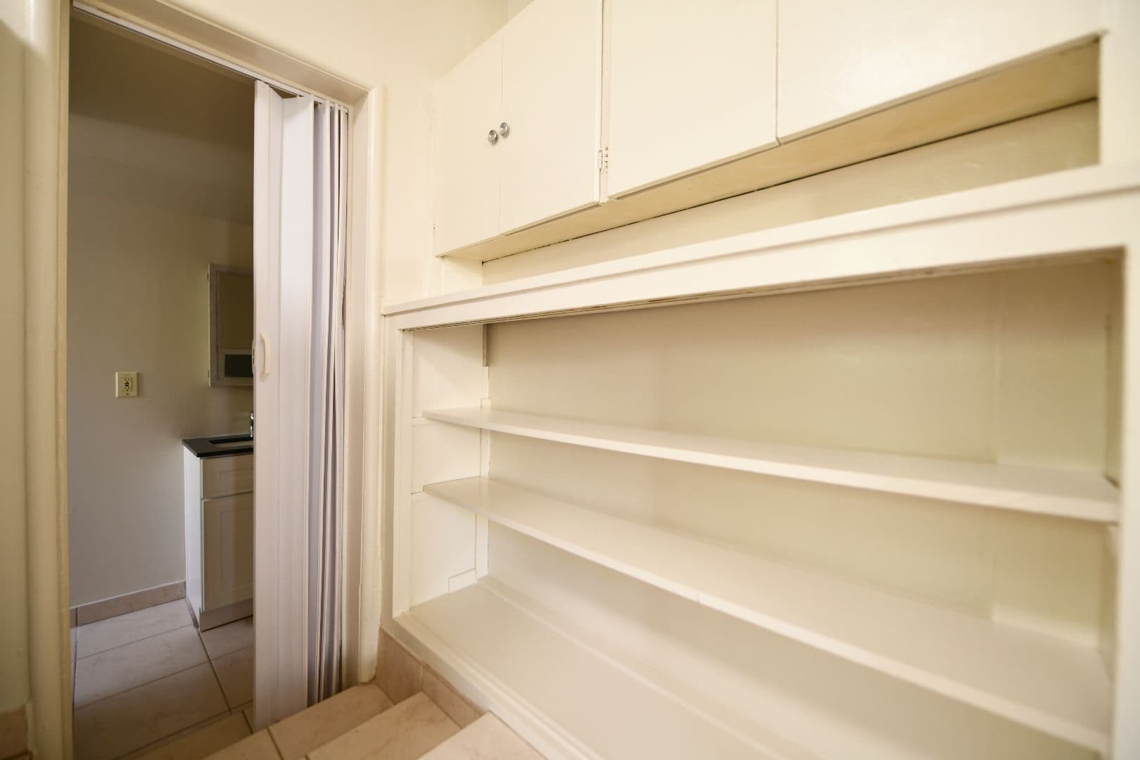 Berkeley Apartment: 2012 Channing Way