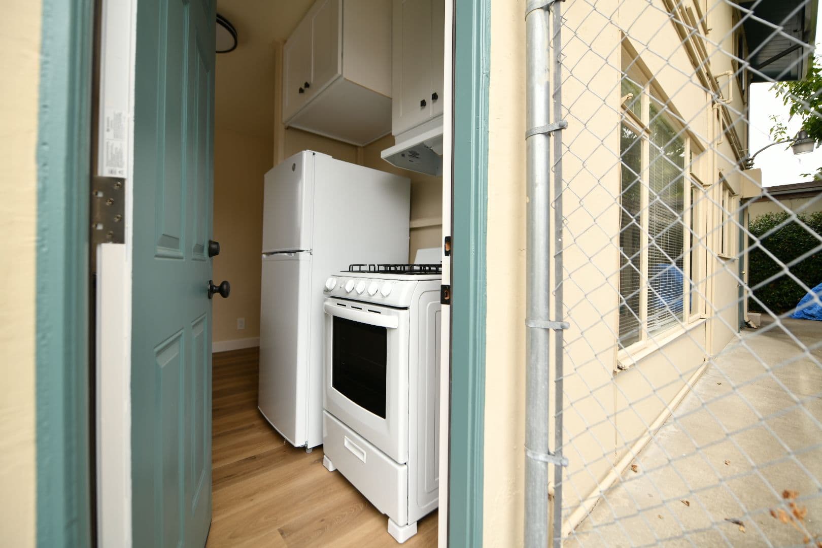 Berkeley Apartment: 3053 Dohr Street