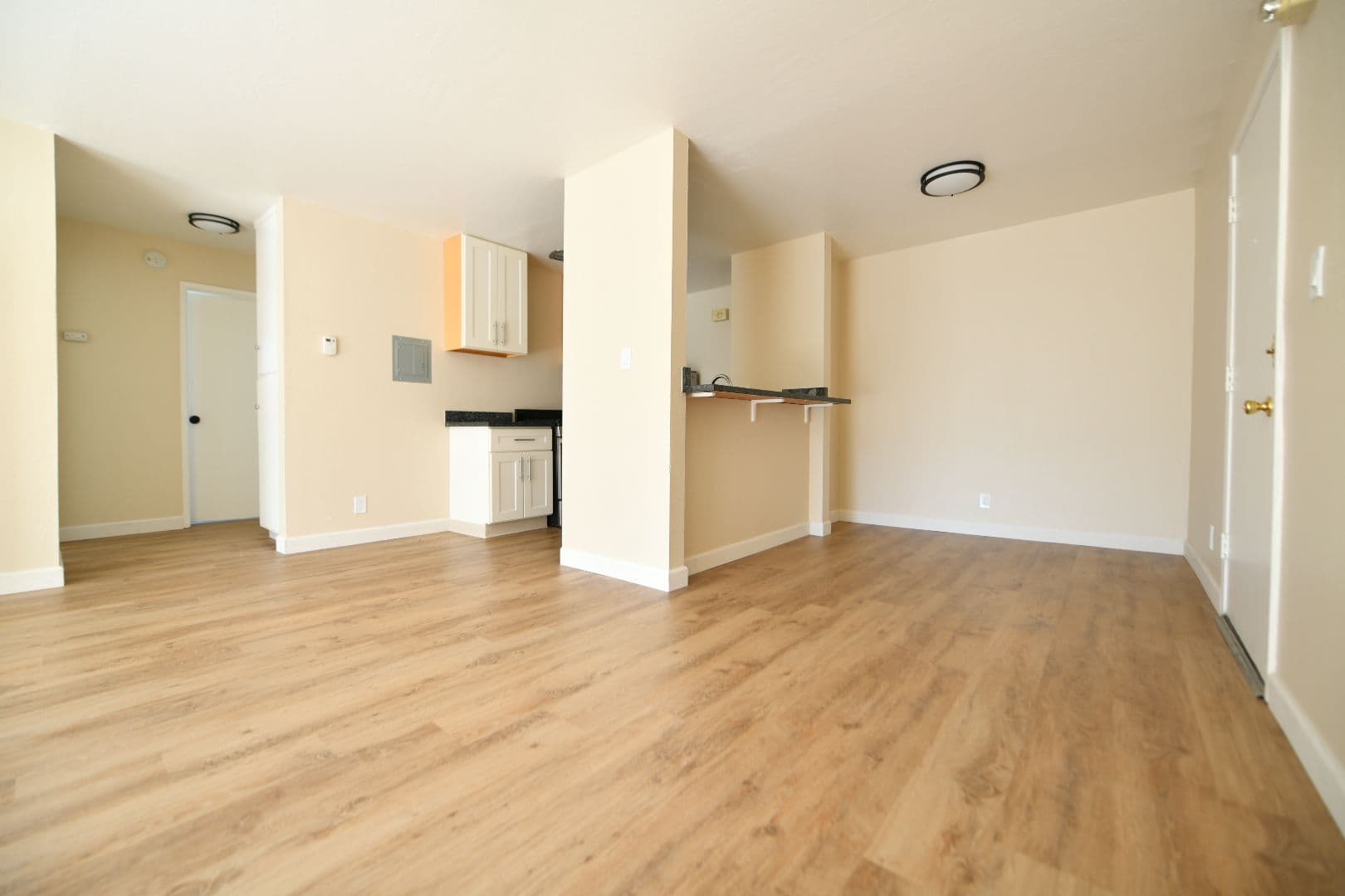 Berkeley Apartment: 2418 Dwight Way
