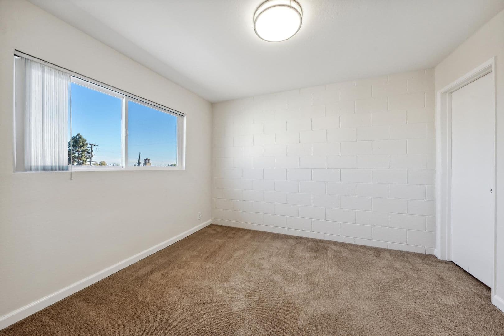 Oakland Apartment: 1738 4th Avenue