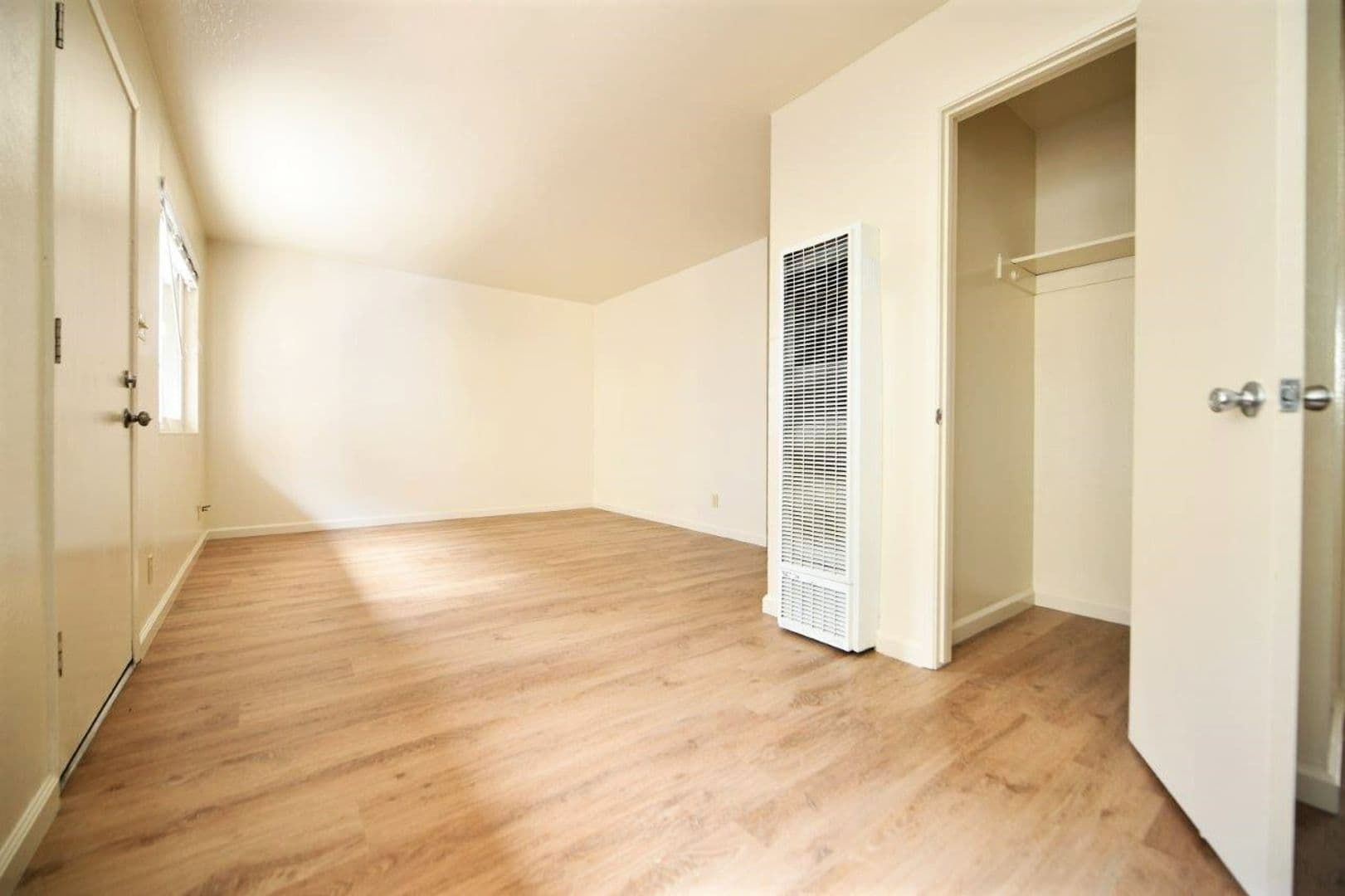 Berkeley Apartment: 2514 College Avenue