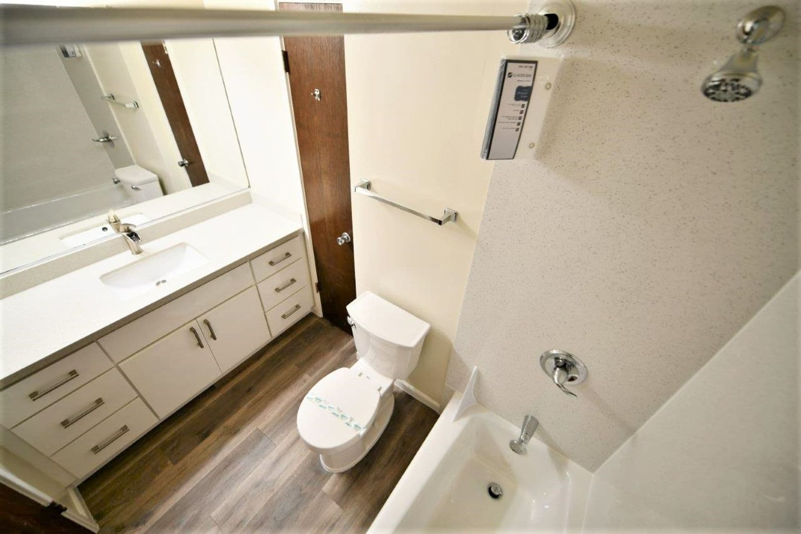 Oakland Apartment: 366 Euclid Avenue