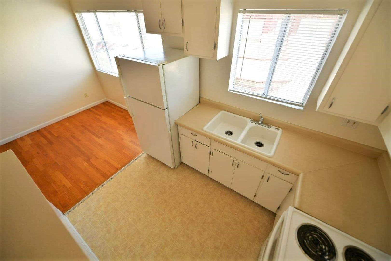Oakland Apartment: 434 E. 17th Street