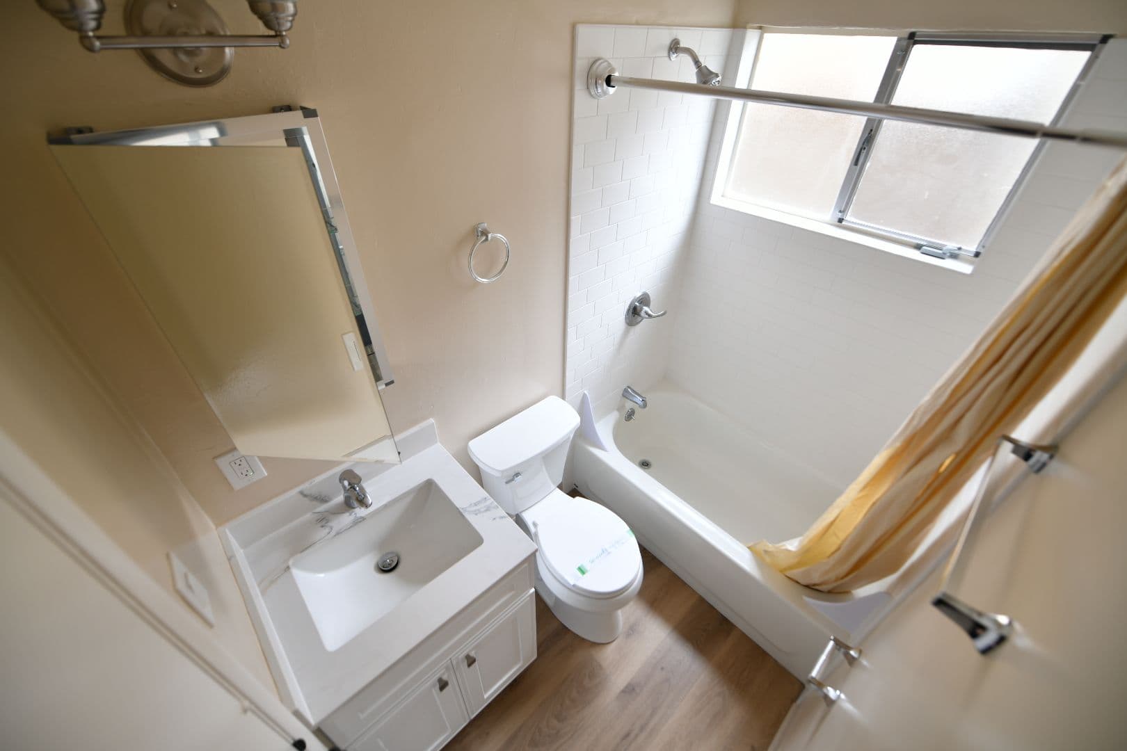 Berkeley Apartment: 3053 Dohr Street
