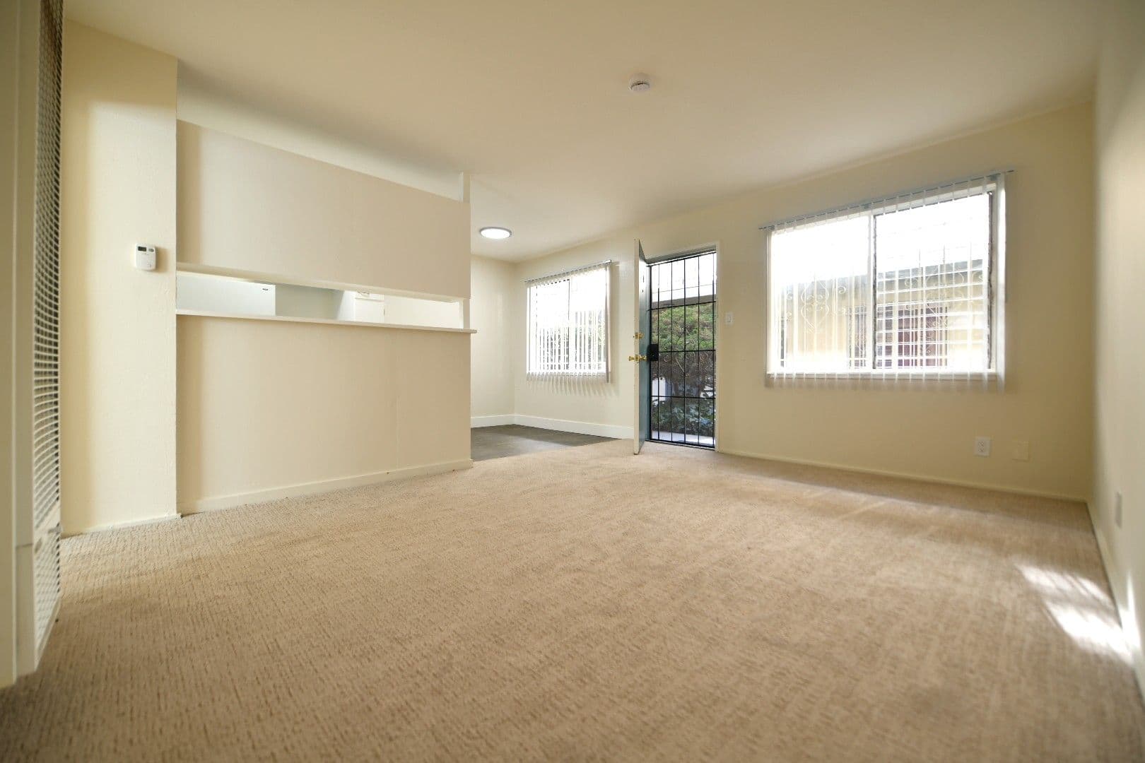 Berkeley Apartment: 1898 Alcatraz Avenue