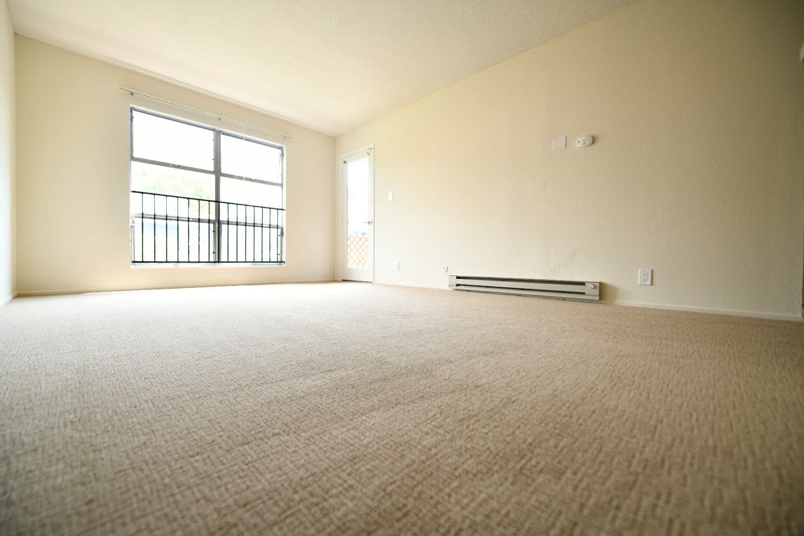 Oakland Apartment: 95 Linda Avenue
