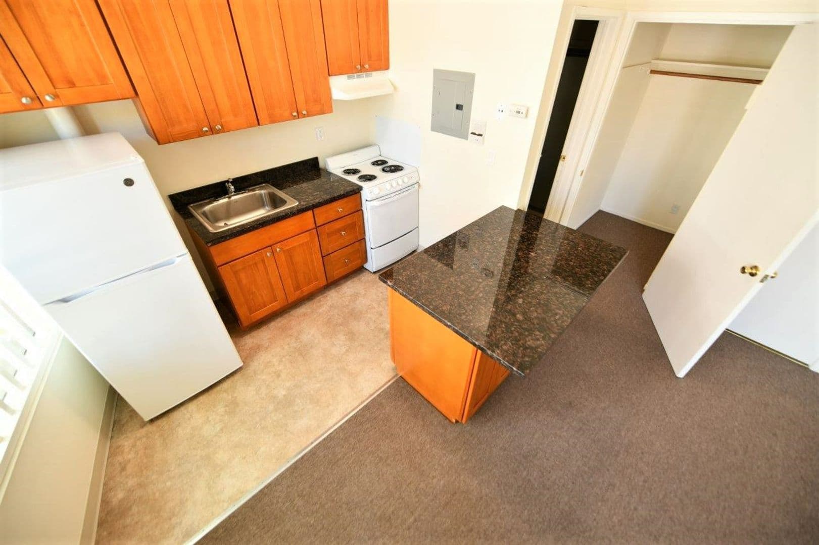 Berkeley Apartment: 2430 Dwight Way/2550 Telegraph Avenue